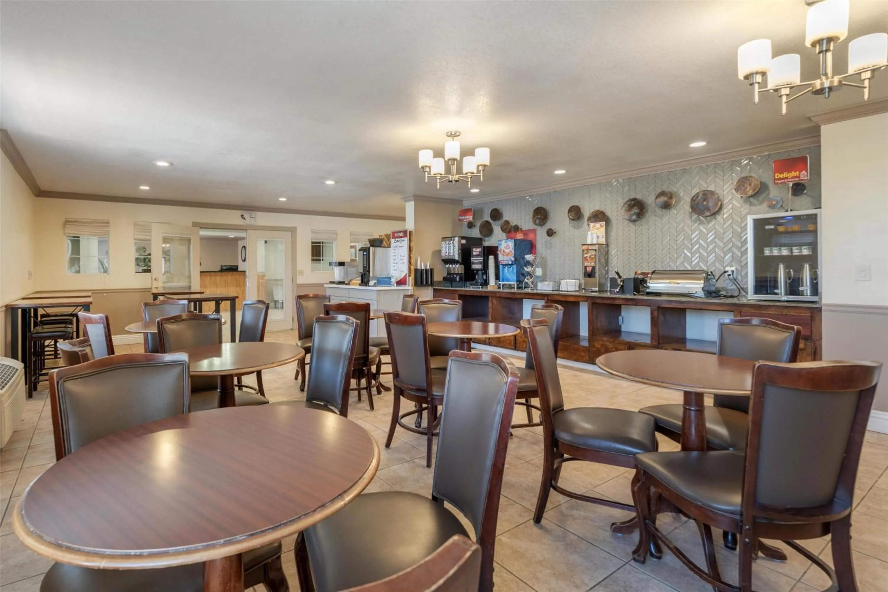 Breakfast in Best Western Plus John Jay Inn & Suites