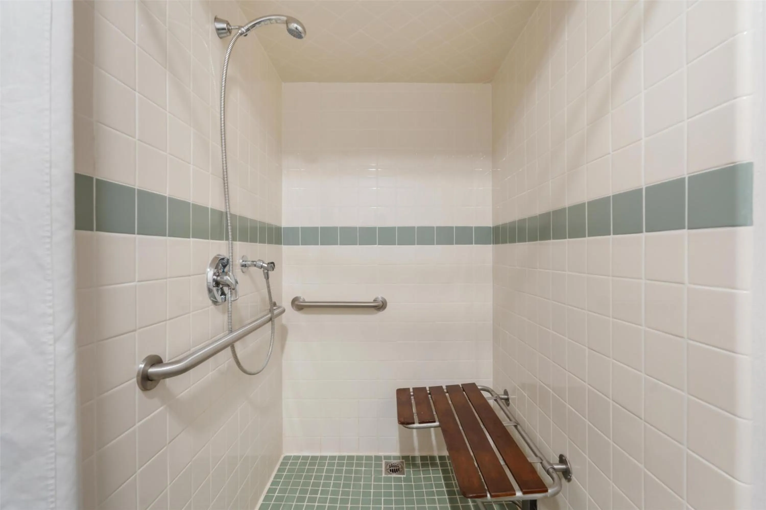 Bathroom in Best Western Plus John Jay Inn & Suites