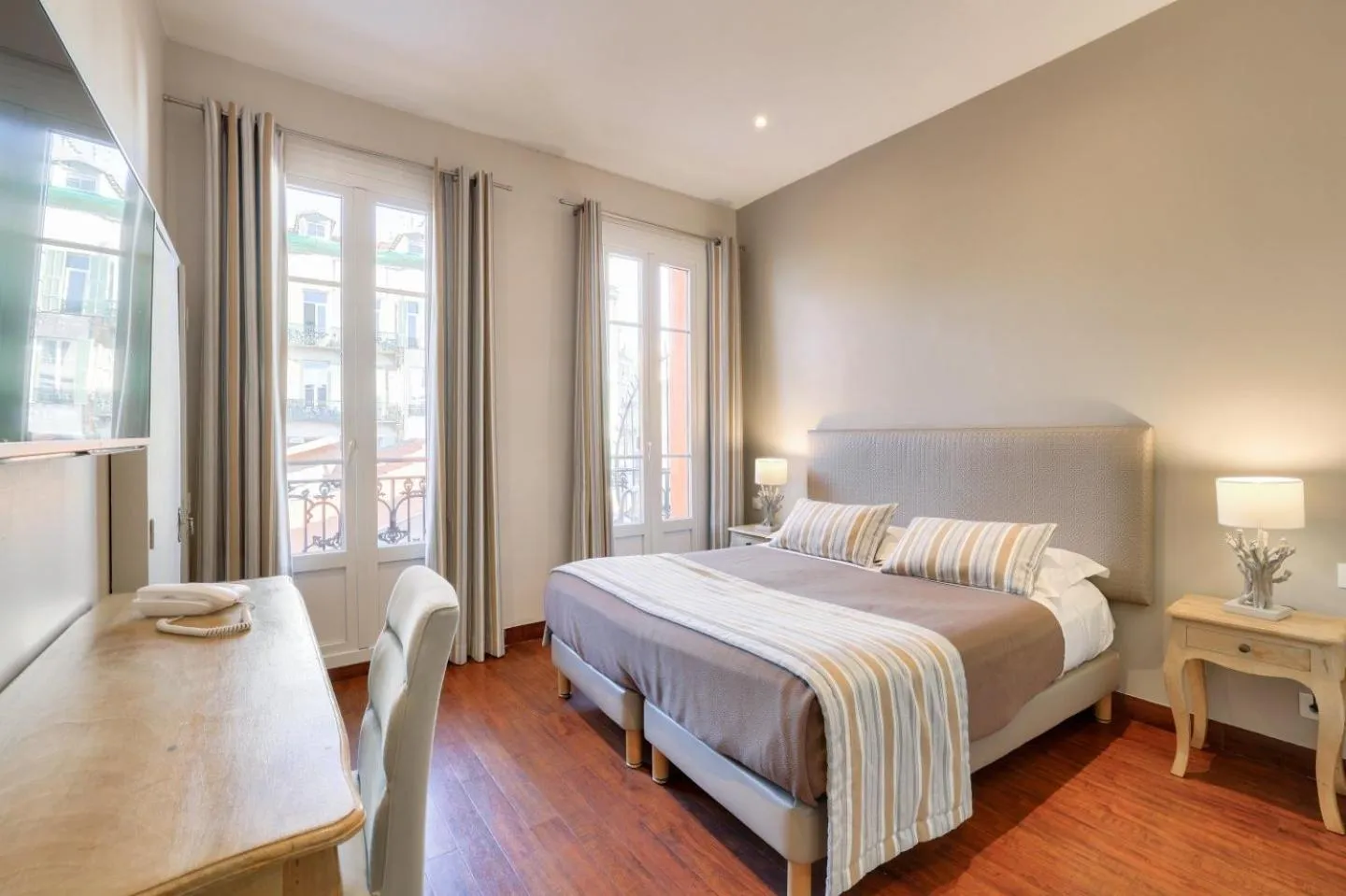 Bed in Hotel Lepante