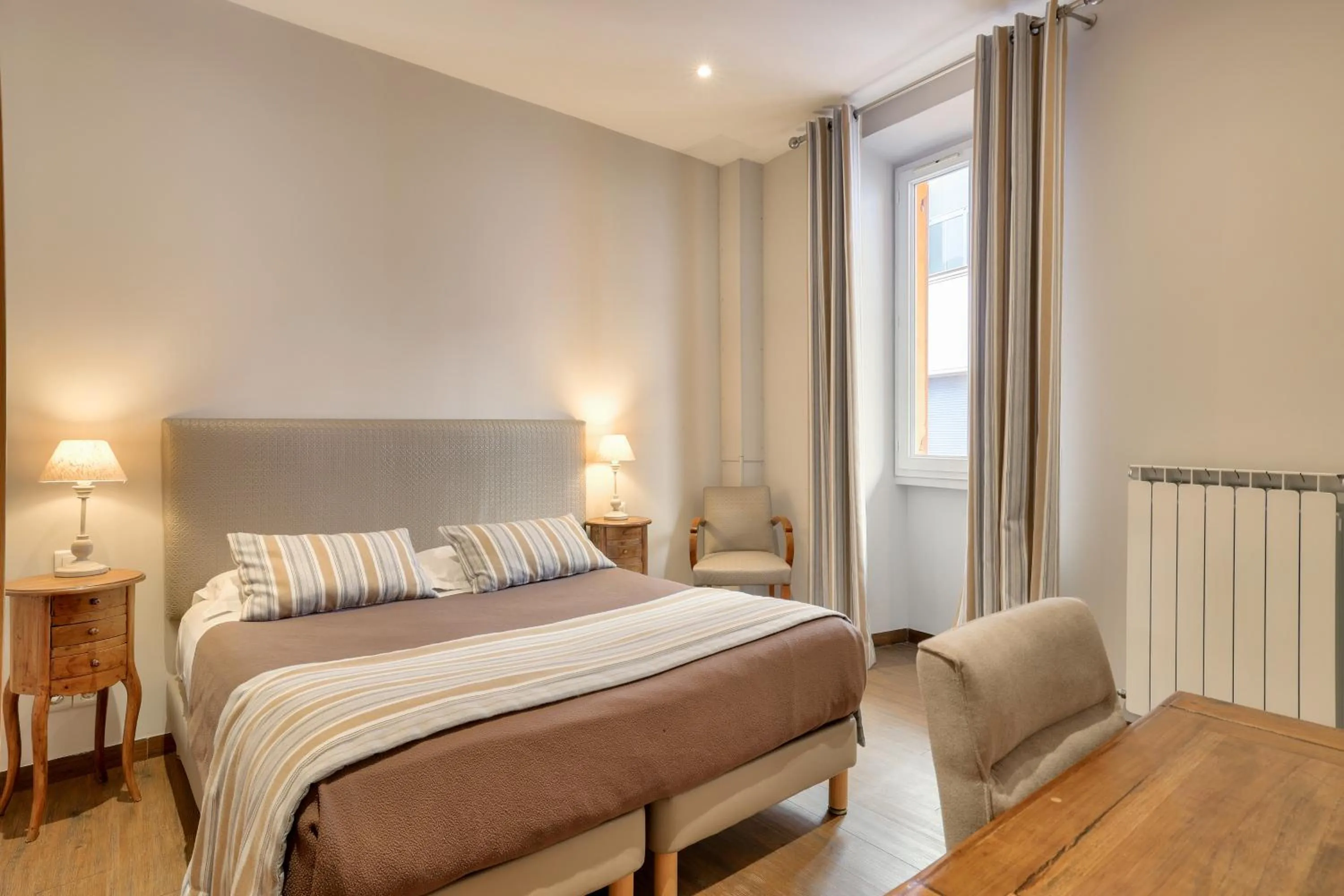 Bed in Hotel Lepante