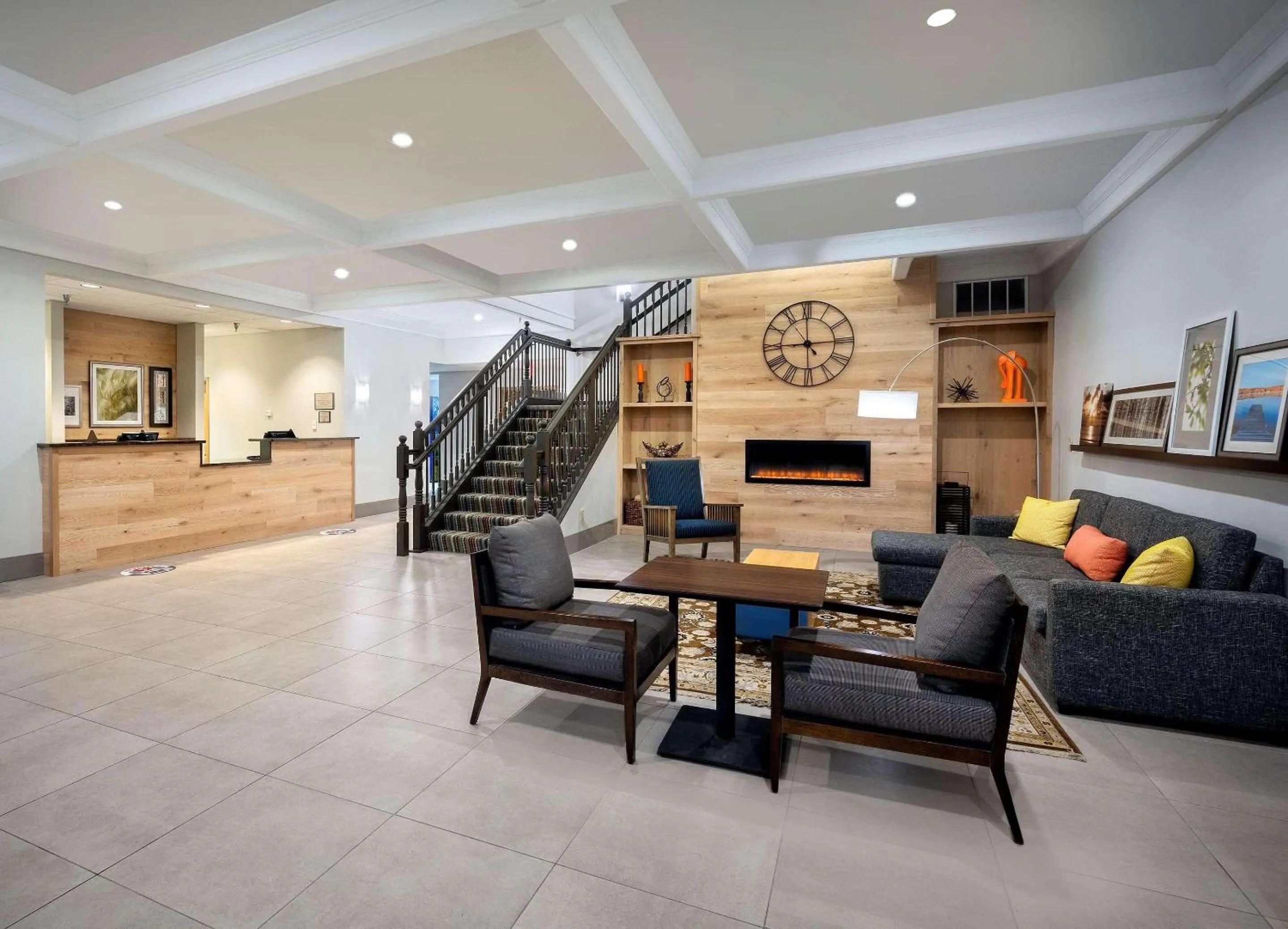 Lobby or reception in Country Inn & Suites by Radisson Albertville near Outlet Mall