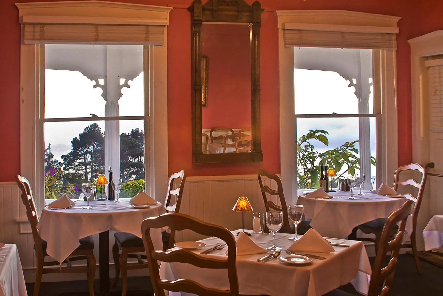 Restaurant/places to eat in Little River Inn