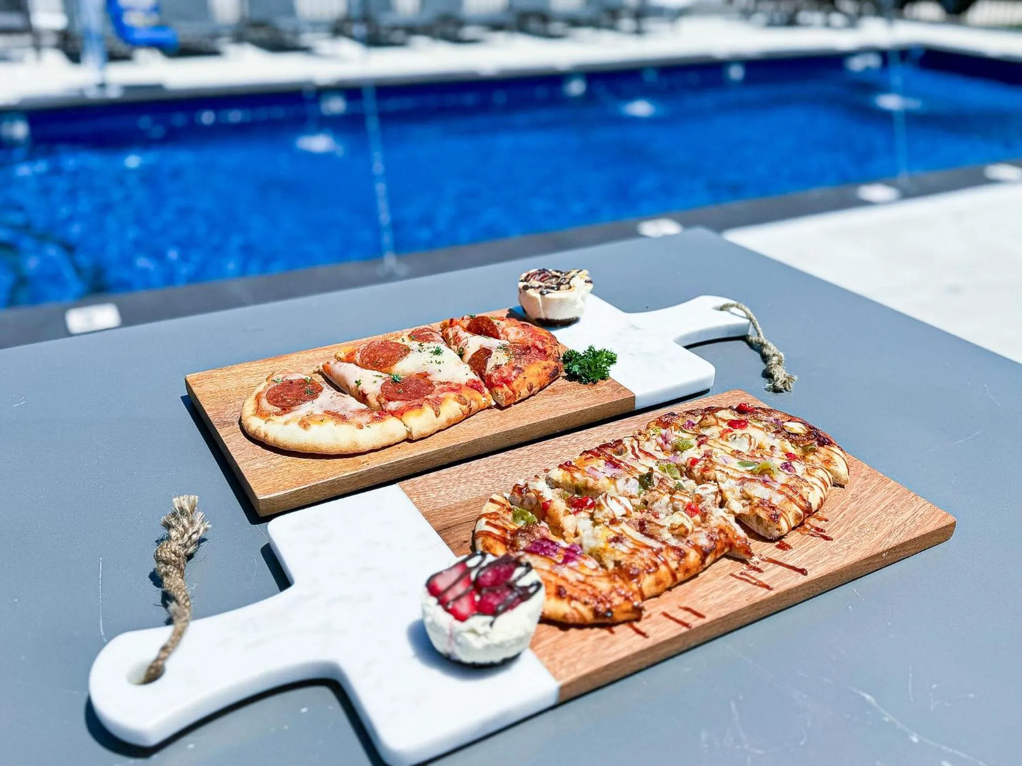 Restaurant/places to eat in PINEMARK Inn Suites Events