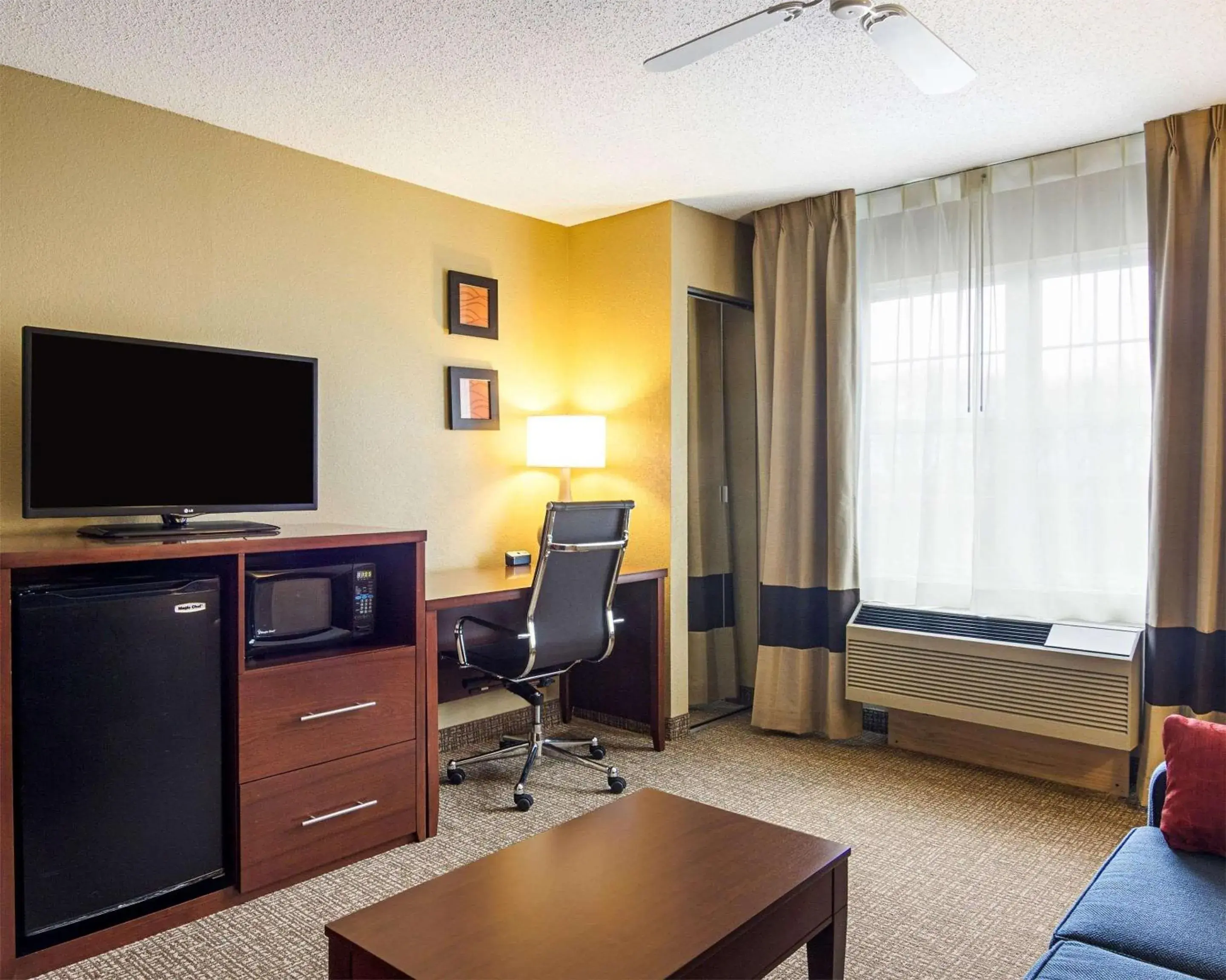 Suite with Two Queen Beds - Accessible/Non-Smoking in Comfort Inn & Suites Grafton-Cedarburg Suite with Two Queen Beds - Accessible/Non-Smoking in Comfort Inn & Suites Grafton-Cedarburg