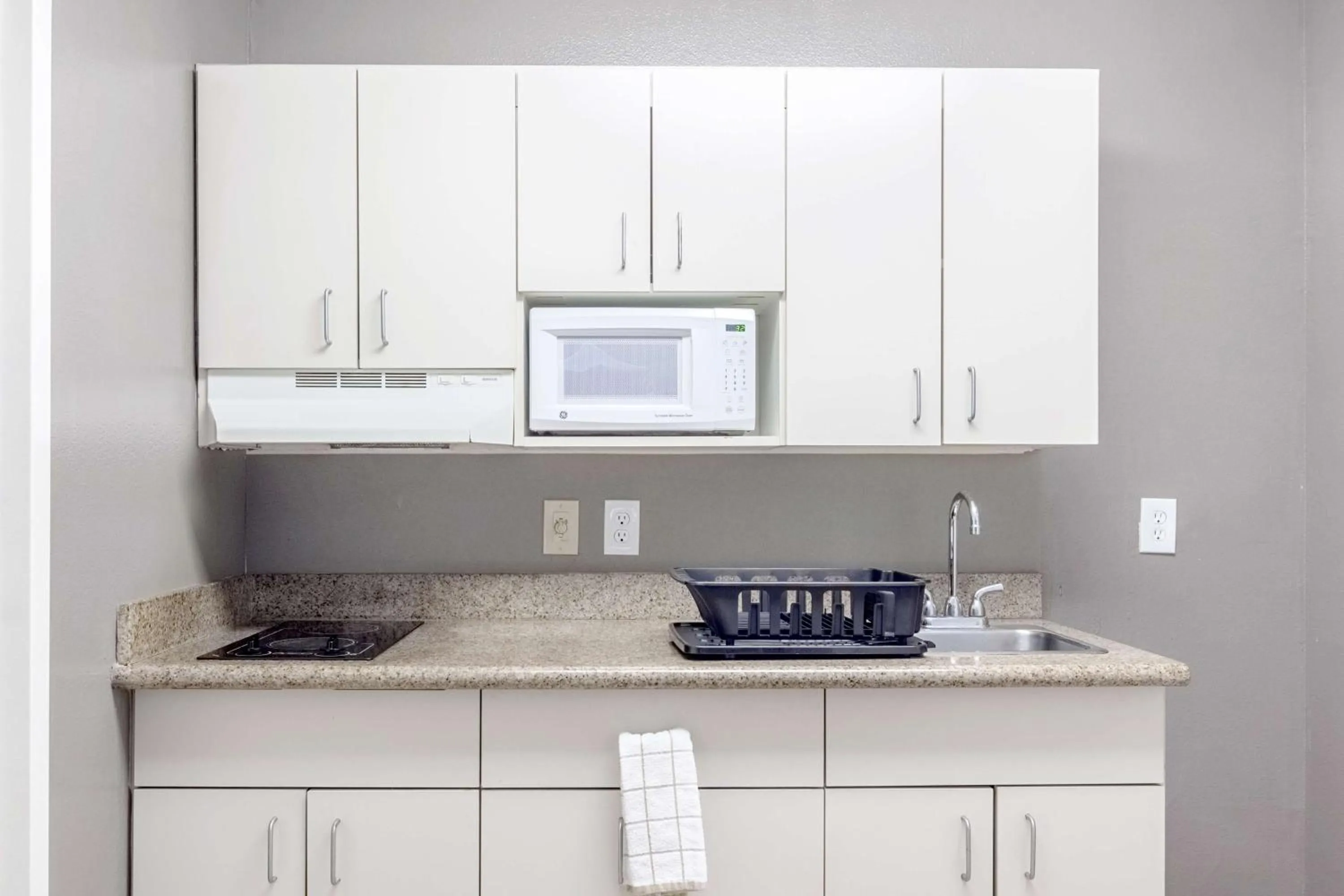 Kitchen or kitchenette in Studio 6-Lafayette, LA - Broussard