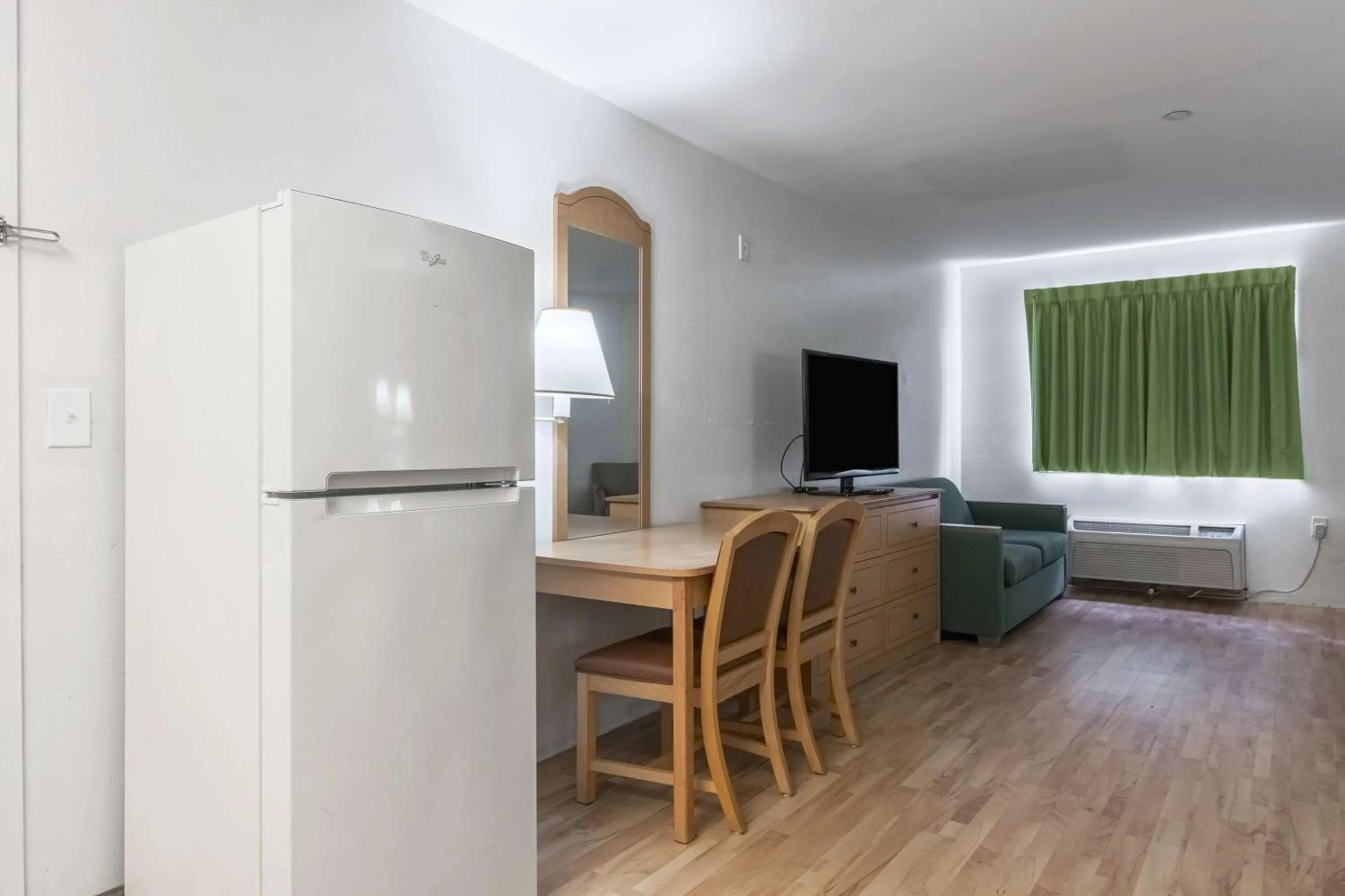 Kitchen or kitchenette in Studio 6-Lafayette, LA - Broussard