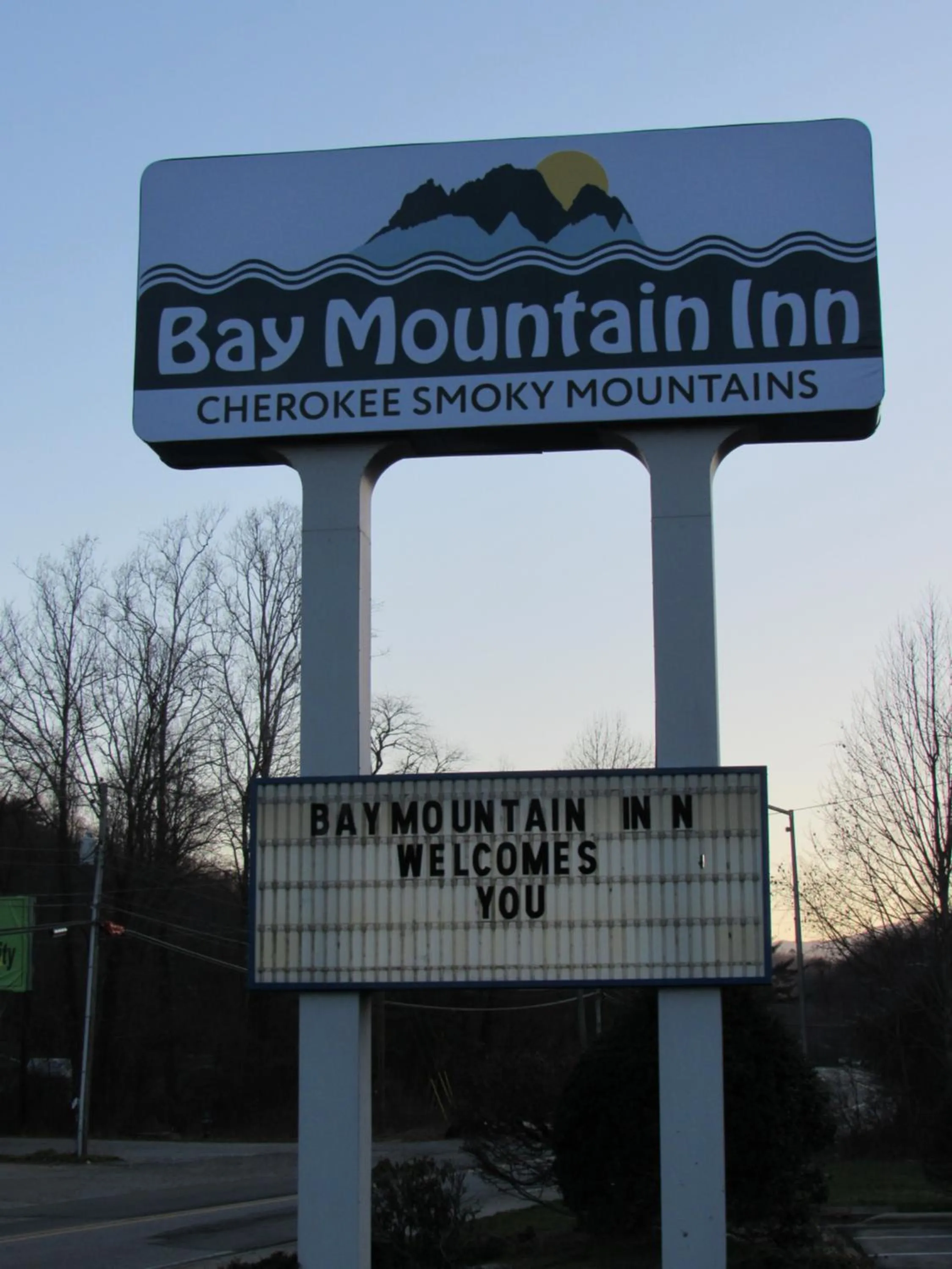 Property building in Bay Mountain Inn Cherokee Smoky Mountains