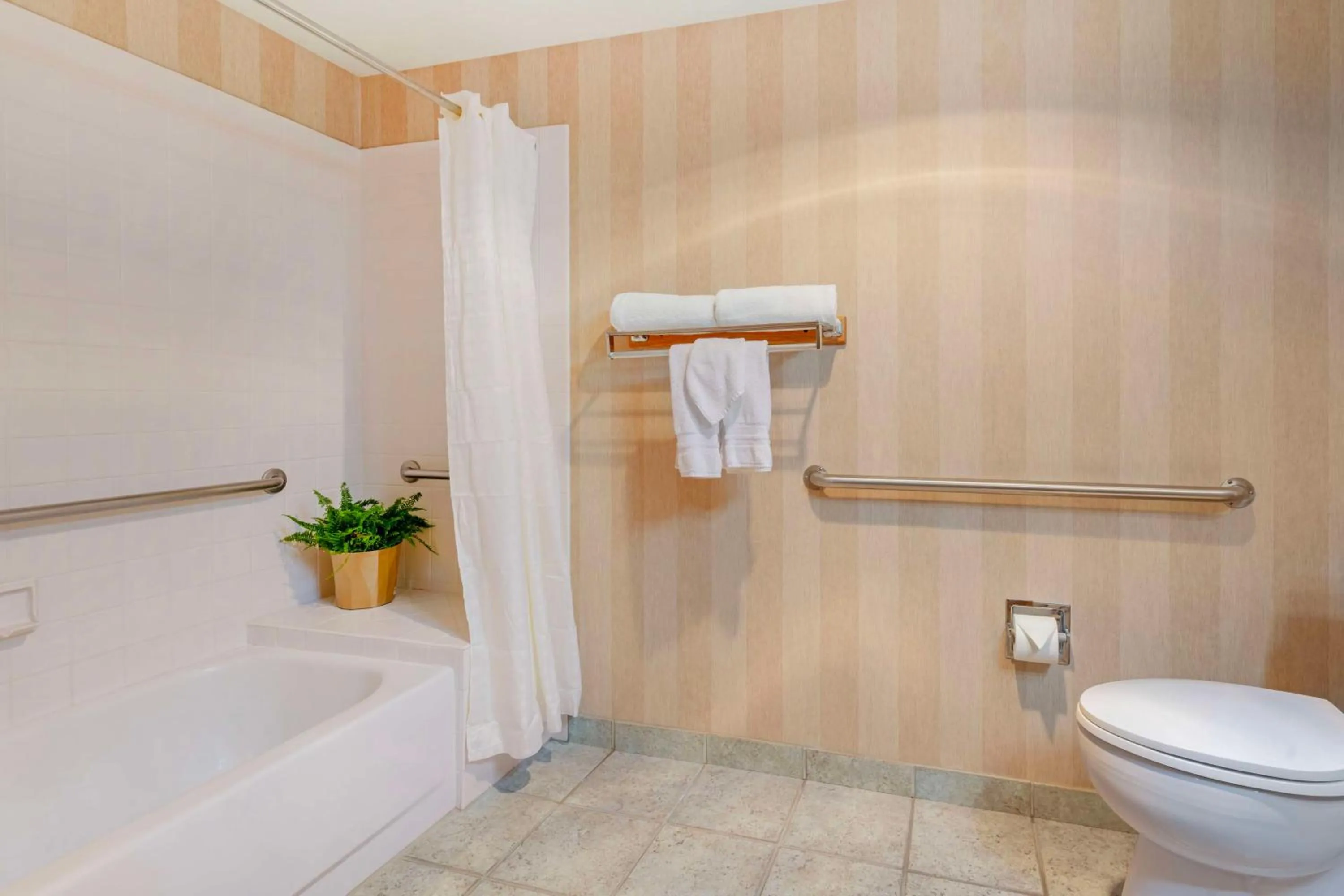 Bathroom in Best Western Prineville Inn