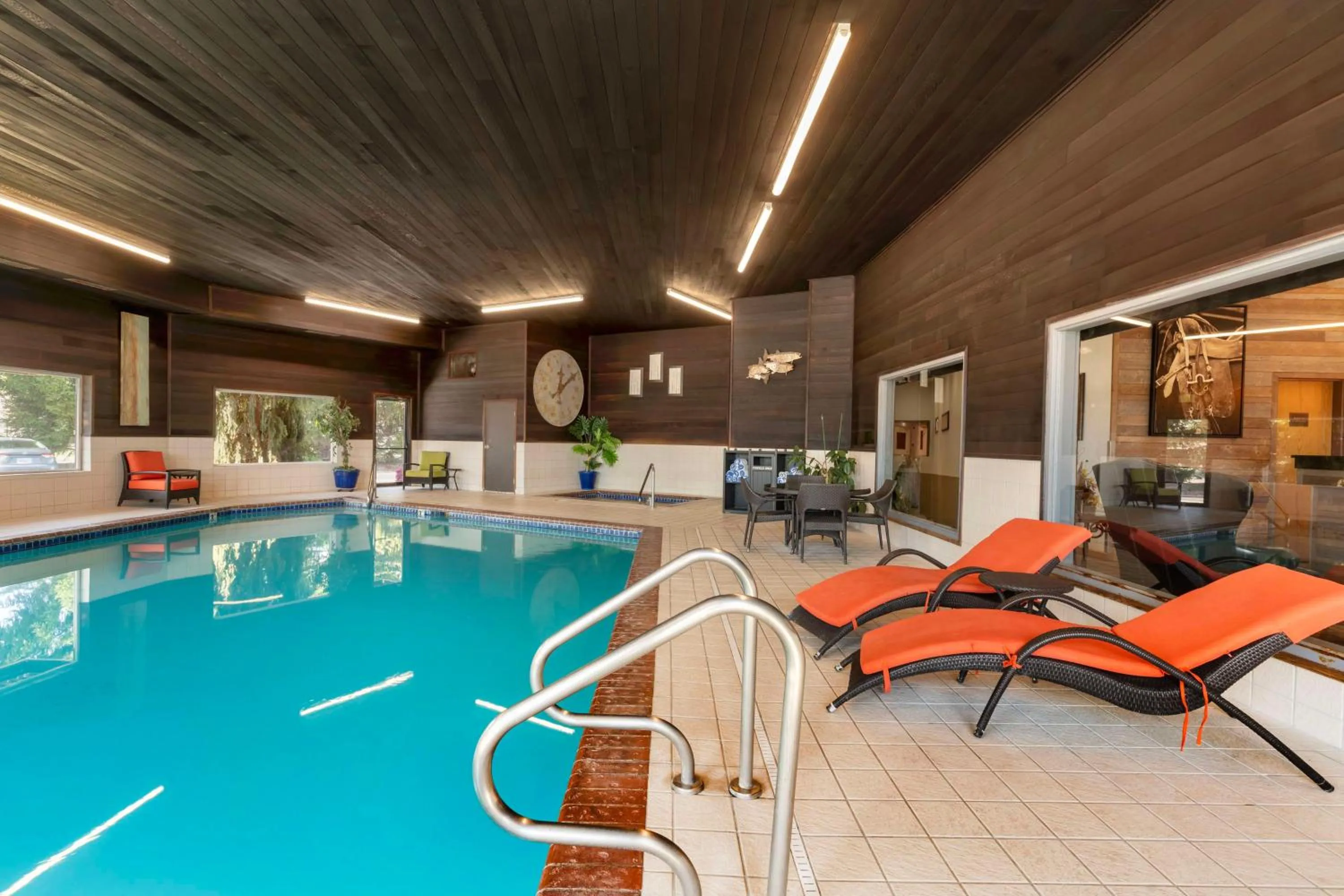 Pool view in Best Western Prineville Inn