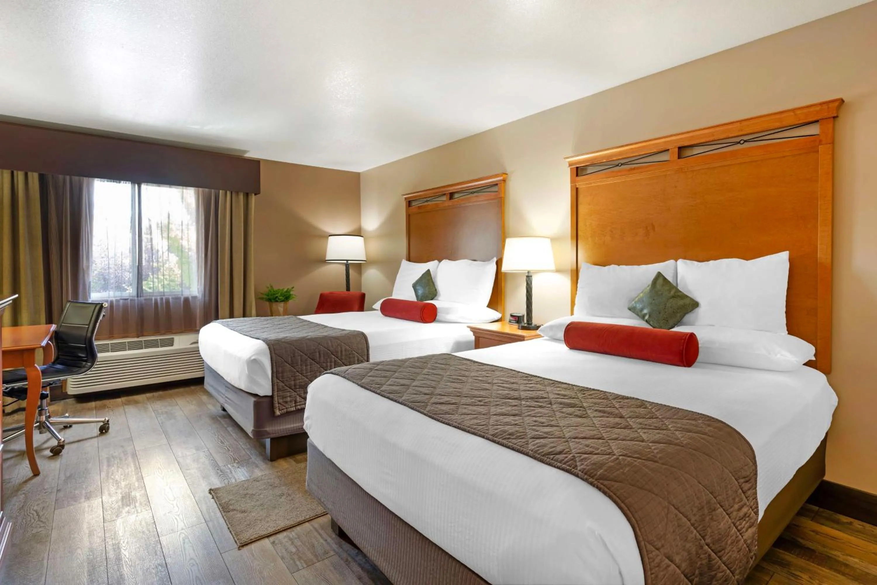 Bedroom, Bed in Best Western Prineville Inn