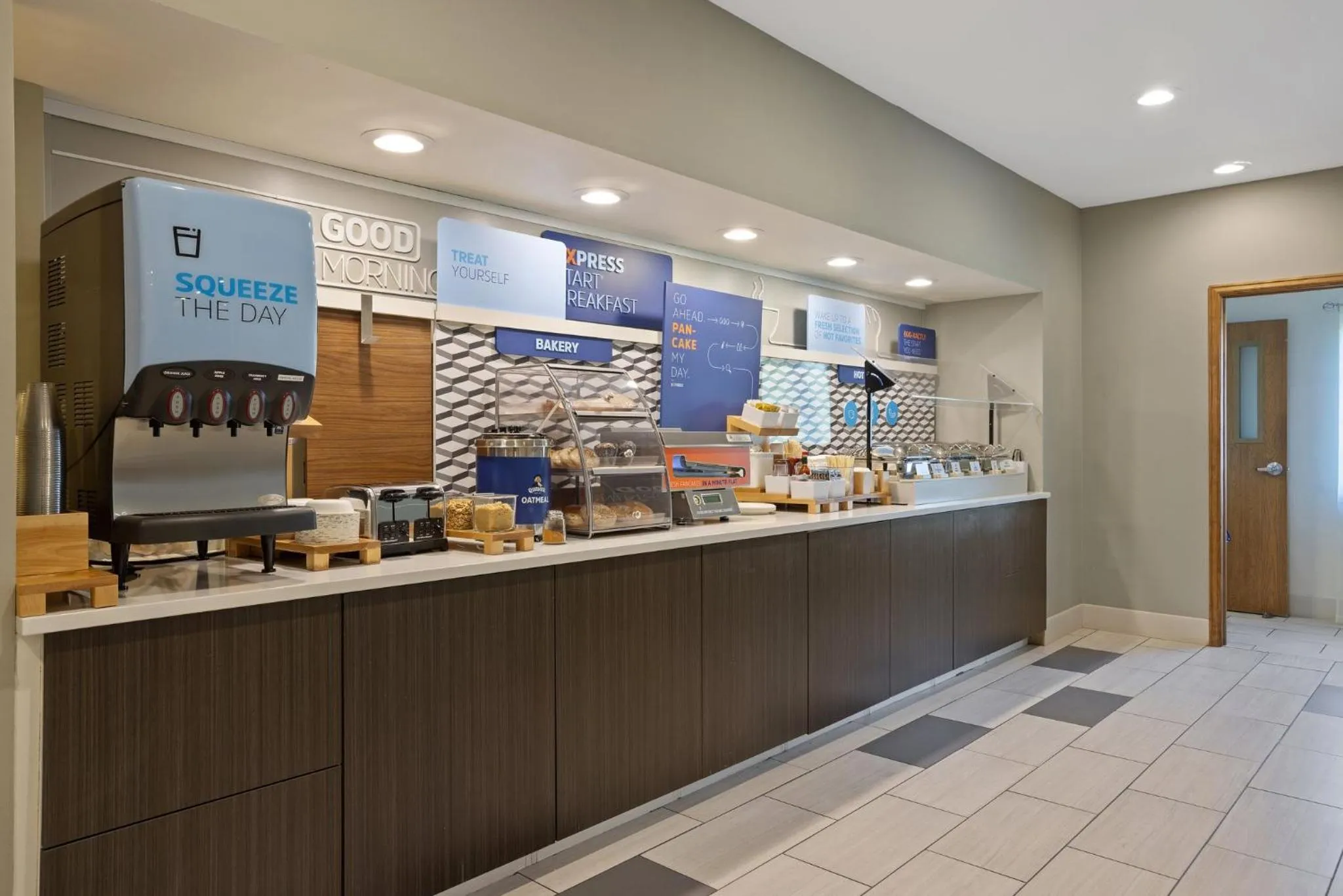 Breakfast in Holiday Inn Express Hotel & Suites Torrington by IHG