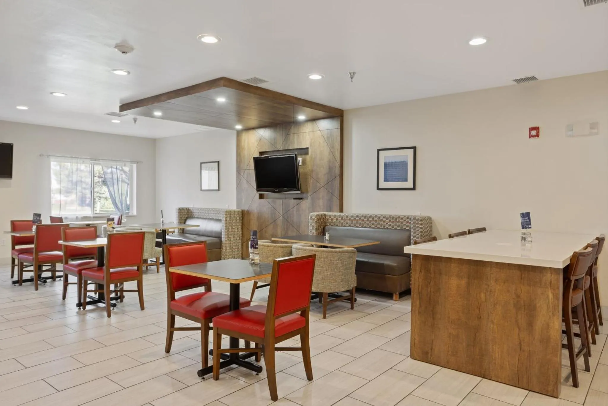 Breakfast in Holiday Inn Express Hotel & Suites Torrington by IHG