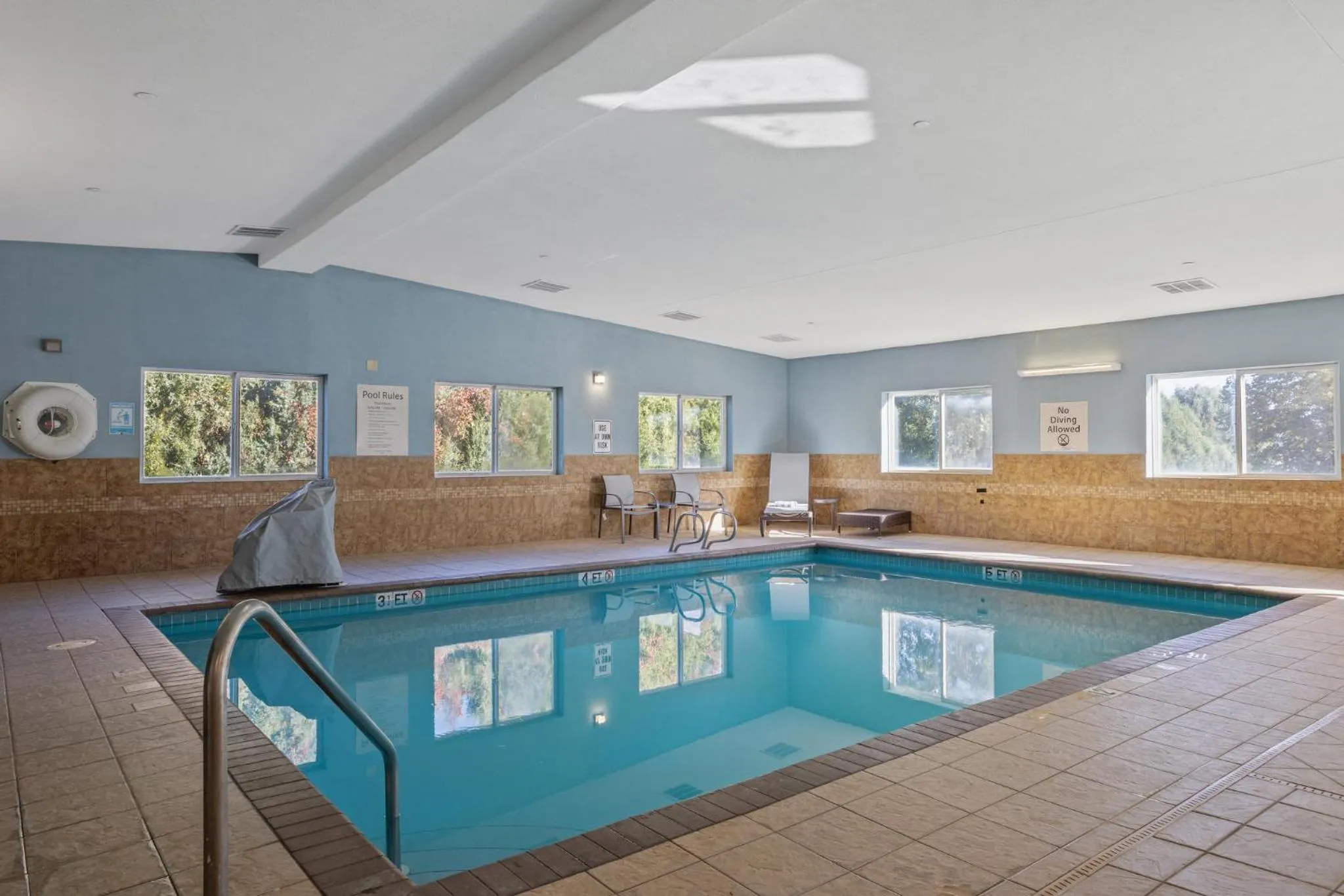 Swimming pool in Holiday Inn Express Hotel & Suites Torrington by IHG