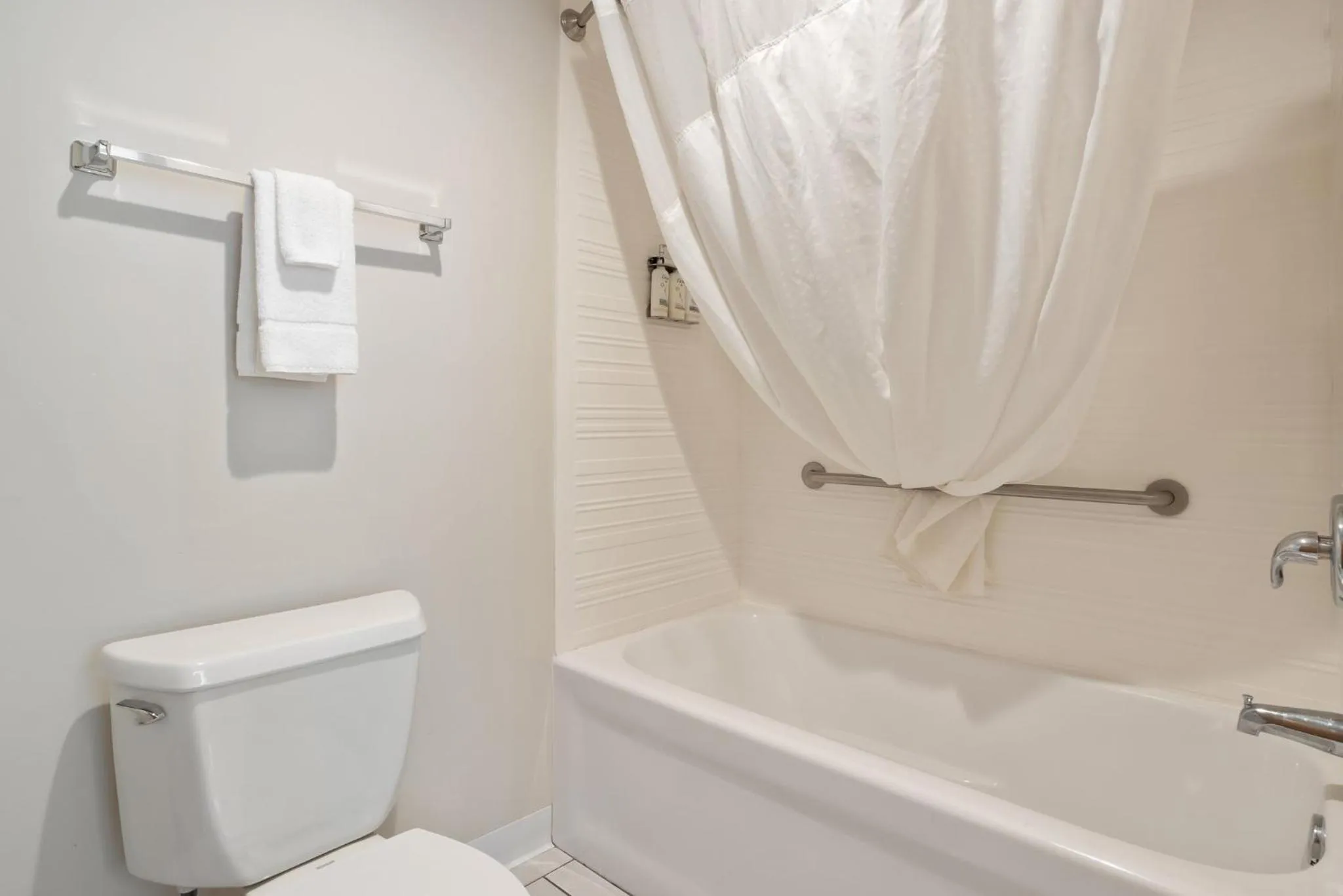 Bathroom in Holiday Inn Express Hotel & Suites Torrington by IHG