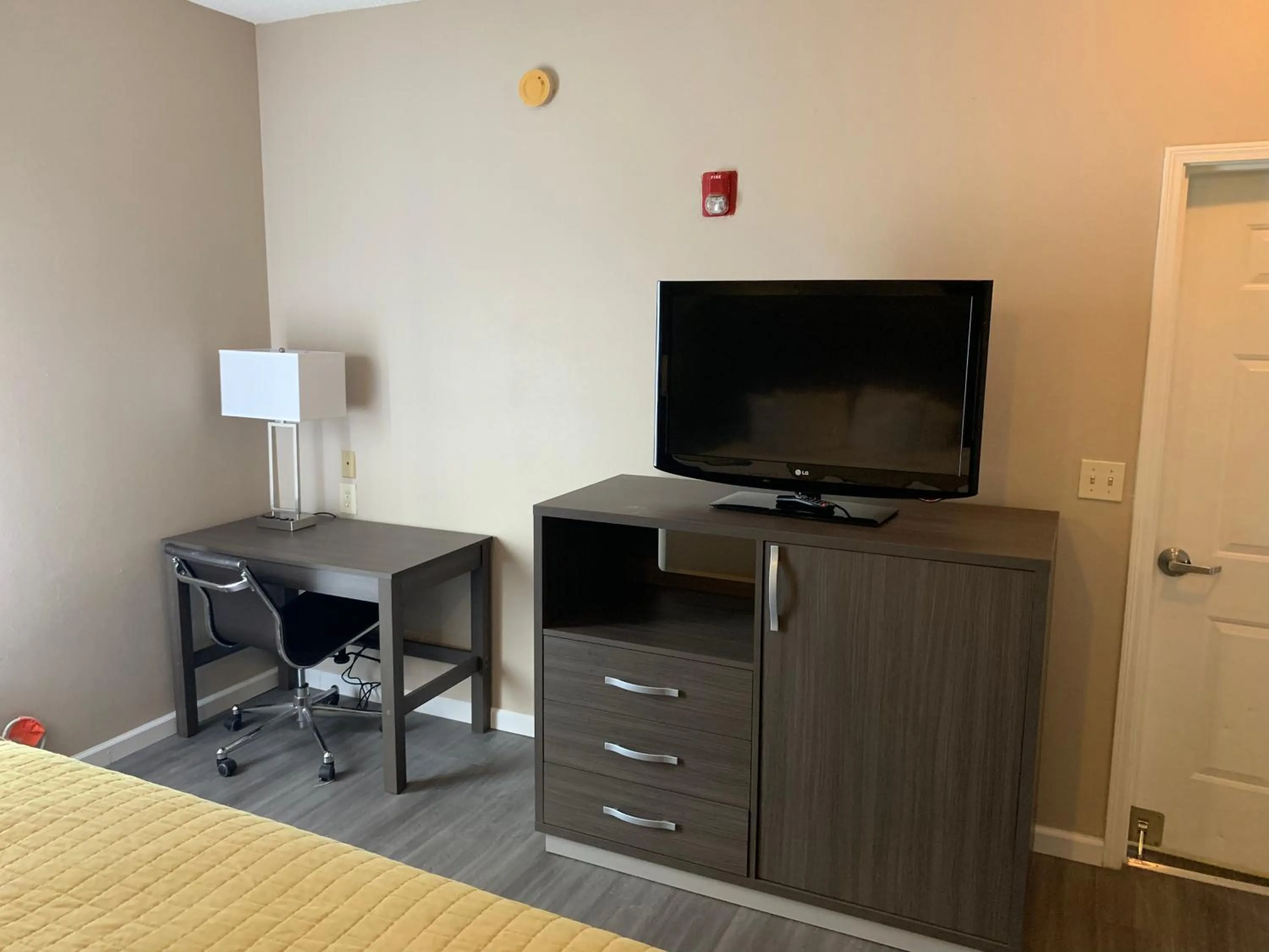 hair dresser in Ormond Beach Inn