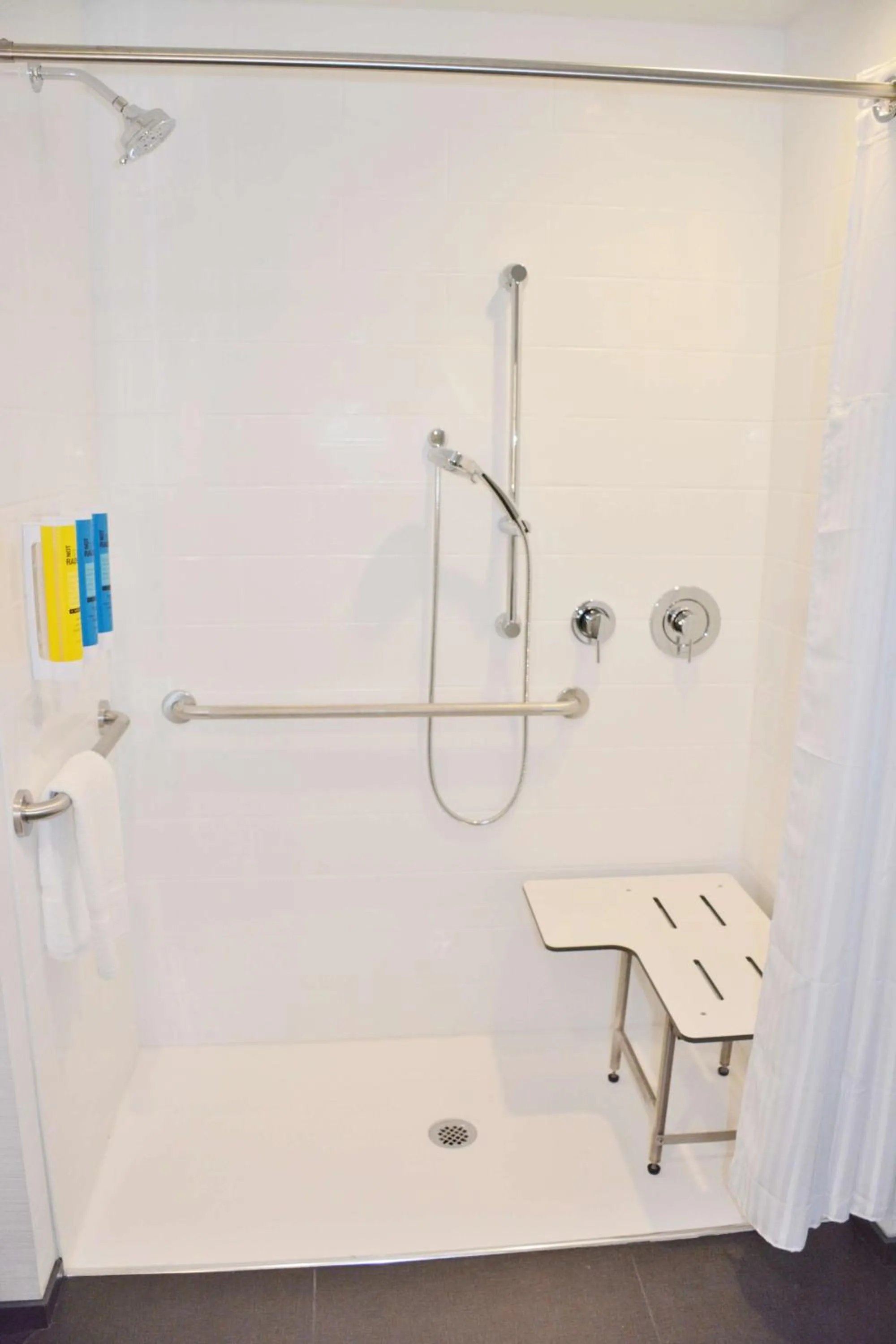 Bathroom in Tru By Hilton Grand Junction Downtown