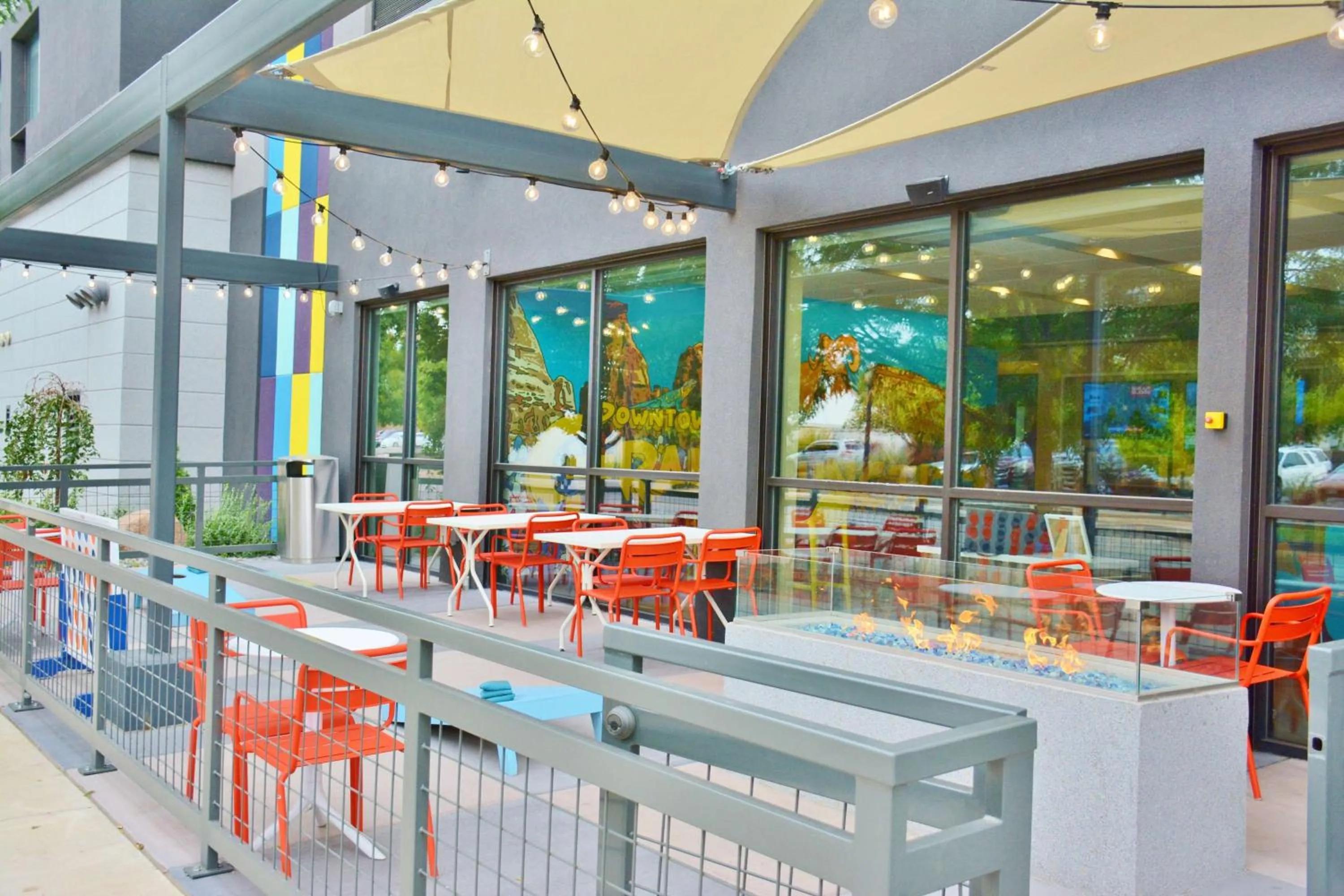 Restaurant/places to eat in Tru By Hilton Grand Junction Downtown