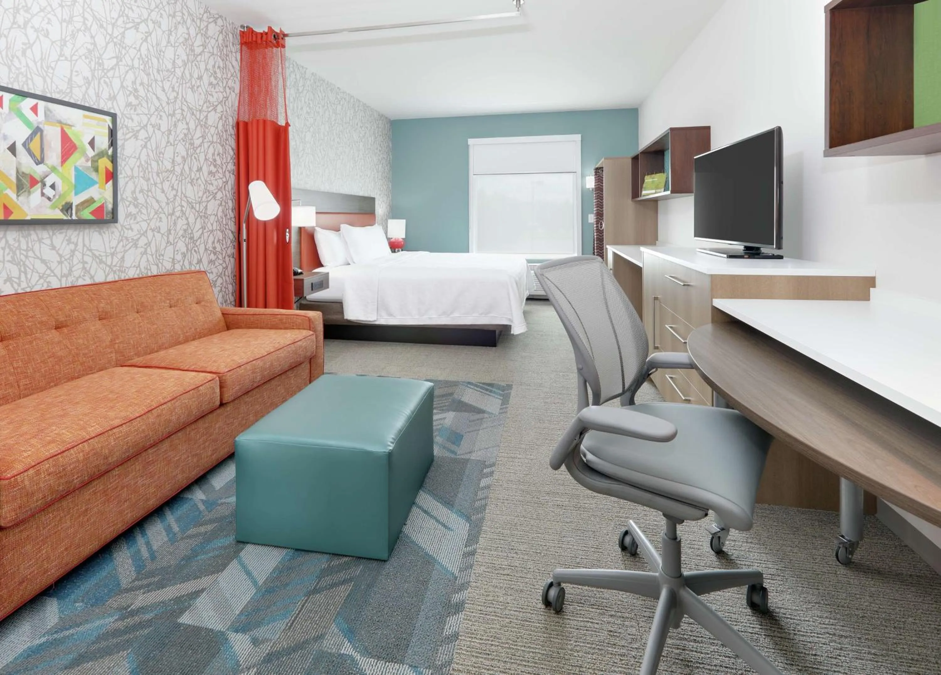 Bedroom, Bed in Home2 Suites By Hilton Hagerstown