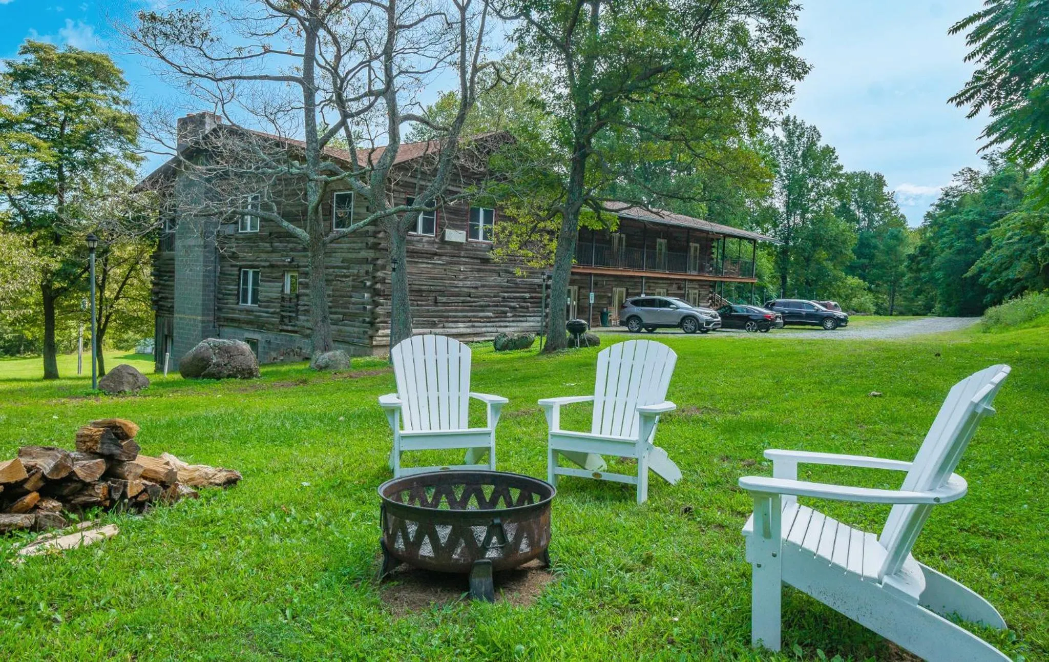 Property building in Graves Mountain Farm & Lodges