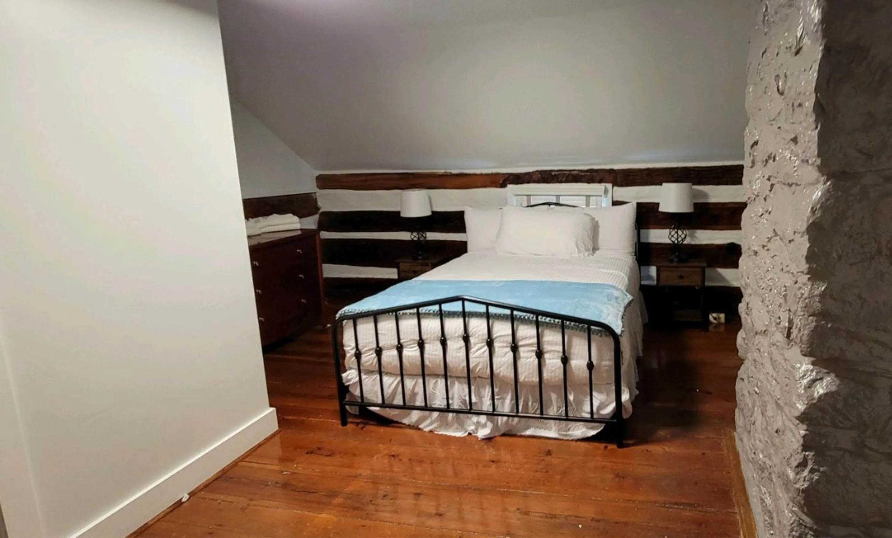 Bed in Graves Mountain Farm & Lodges