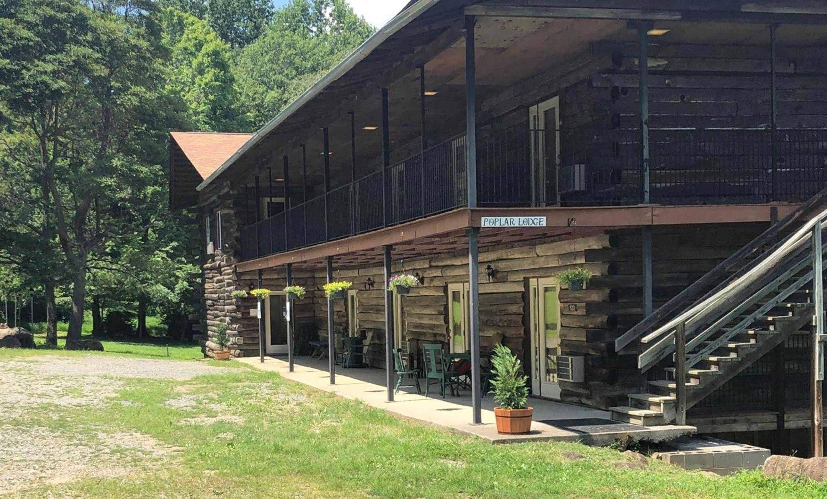 Property building in Graves Mountain Farm & Lodges