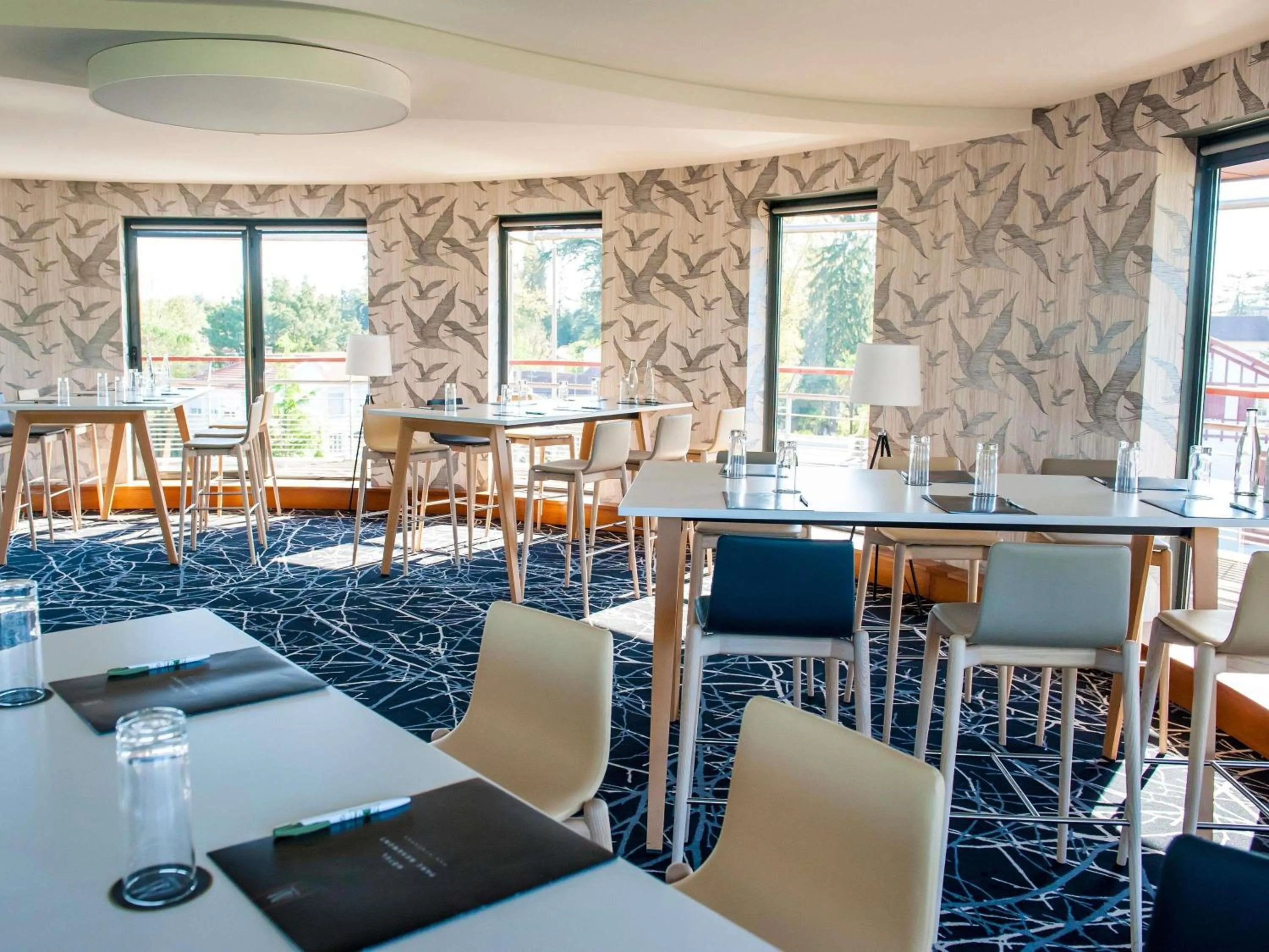 Business facilities in Parc Beaumont Hôtel & Spa Pau - MGallery Collection