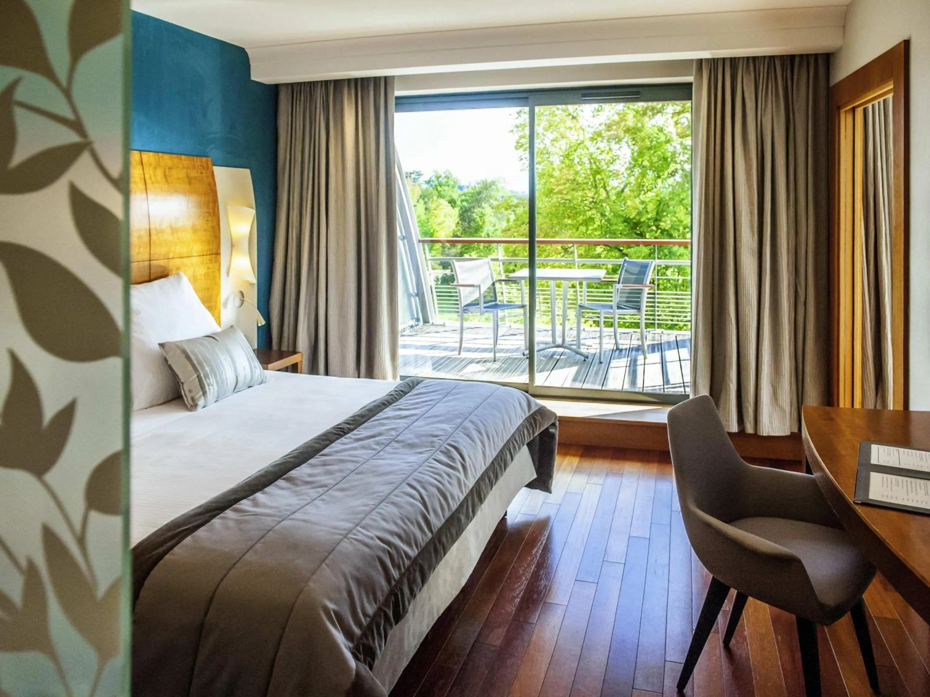 Bedroom, Bed in Parc Beaumont Hôtel & Spa Pau - MGallery Collection