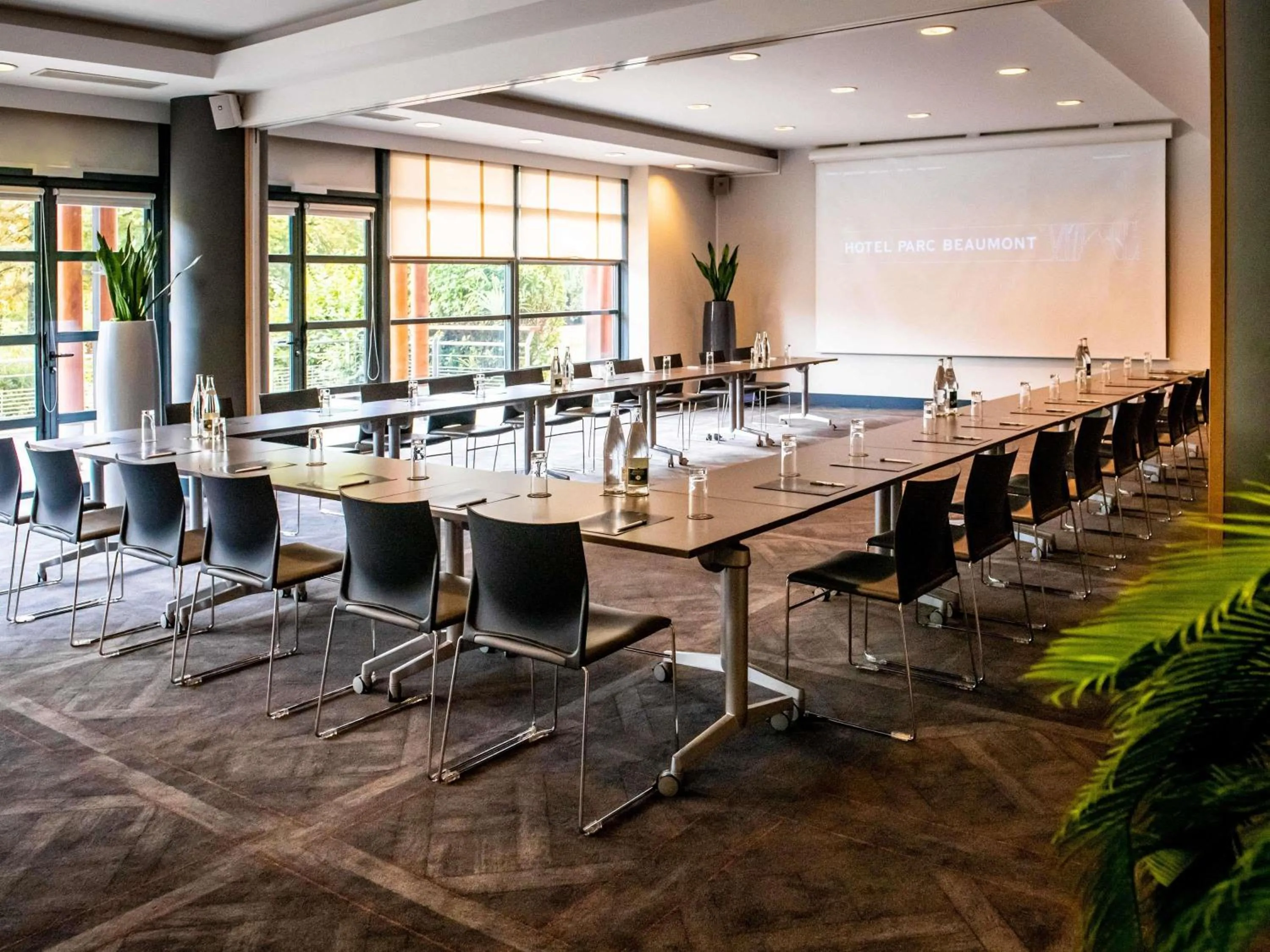 Meeting/conference room in Parc Beaumont Hôtel & Spa Pau - MGallery Collection