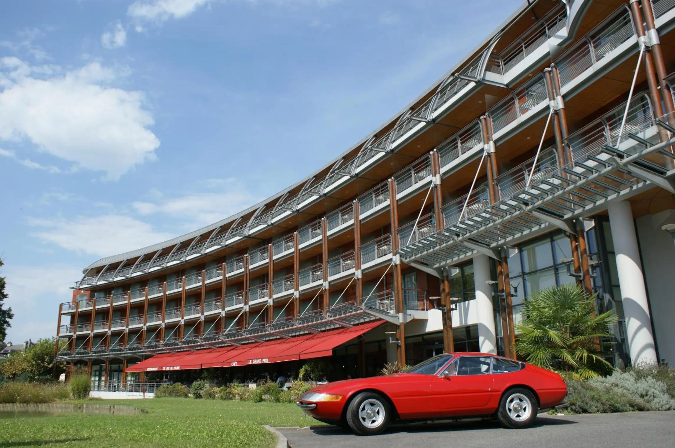 Parking in Parc Beaumont Hôtel & Spa Pau - MGallery Collection