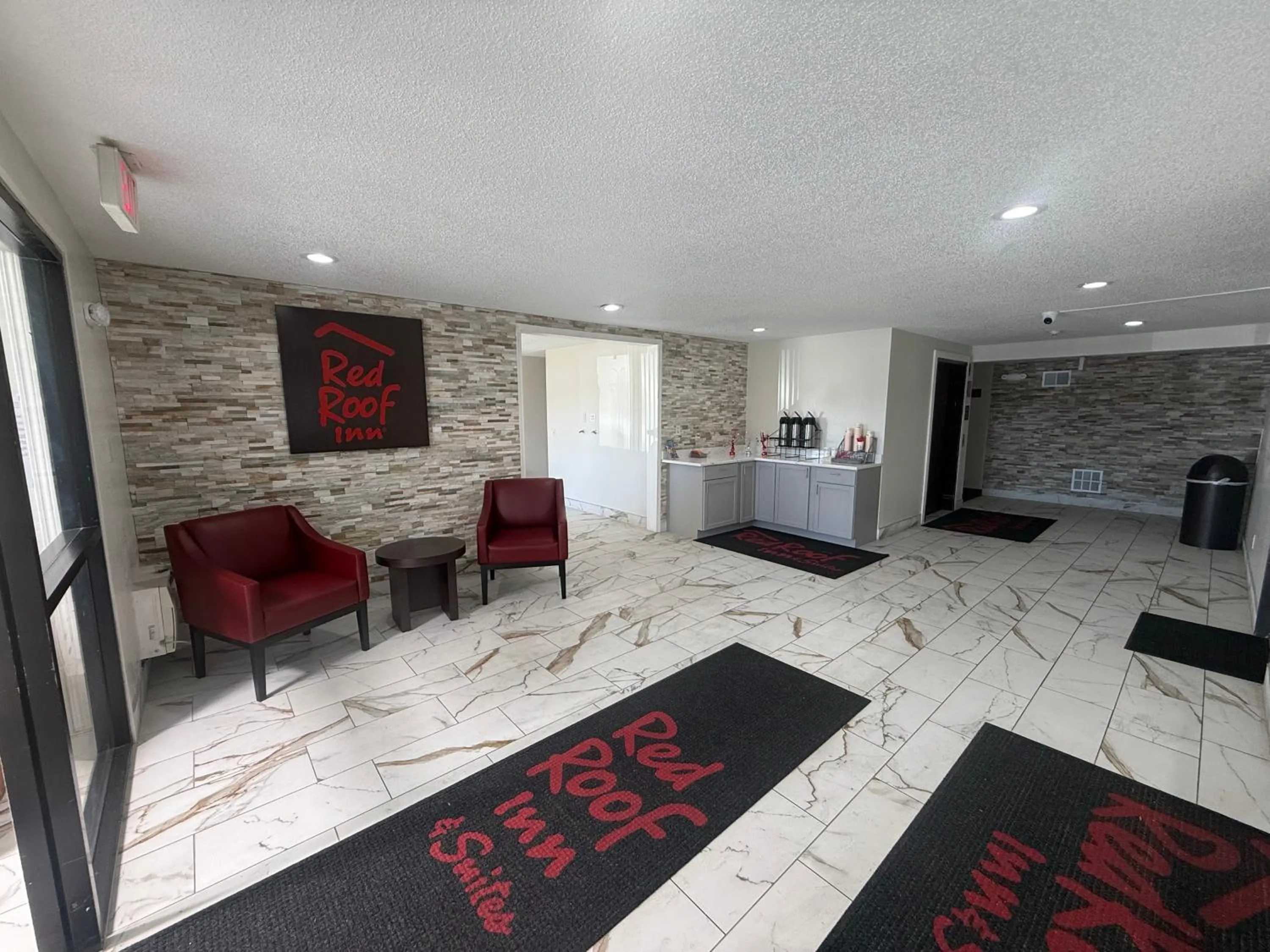 Coffee/tea facilities in Red Roof Inn & Suites Hammond, IN