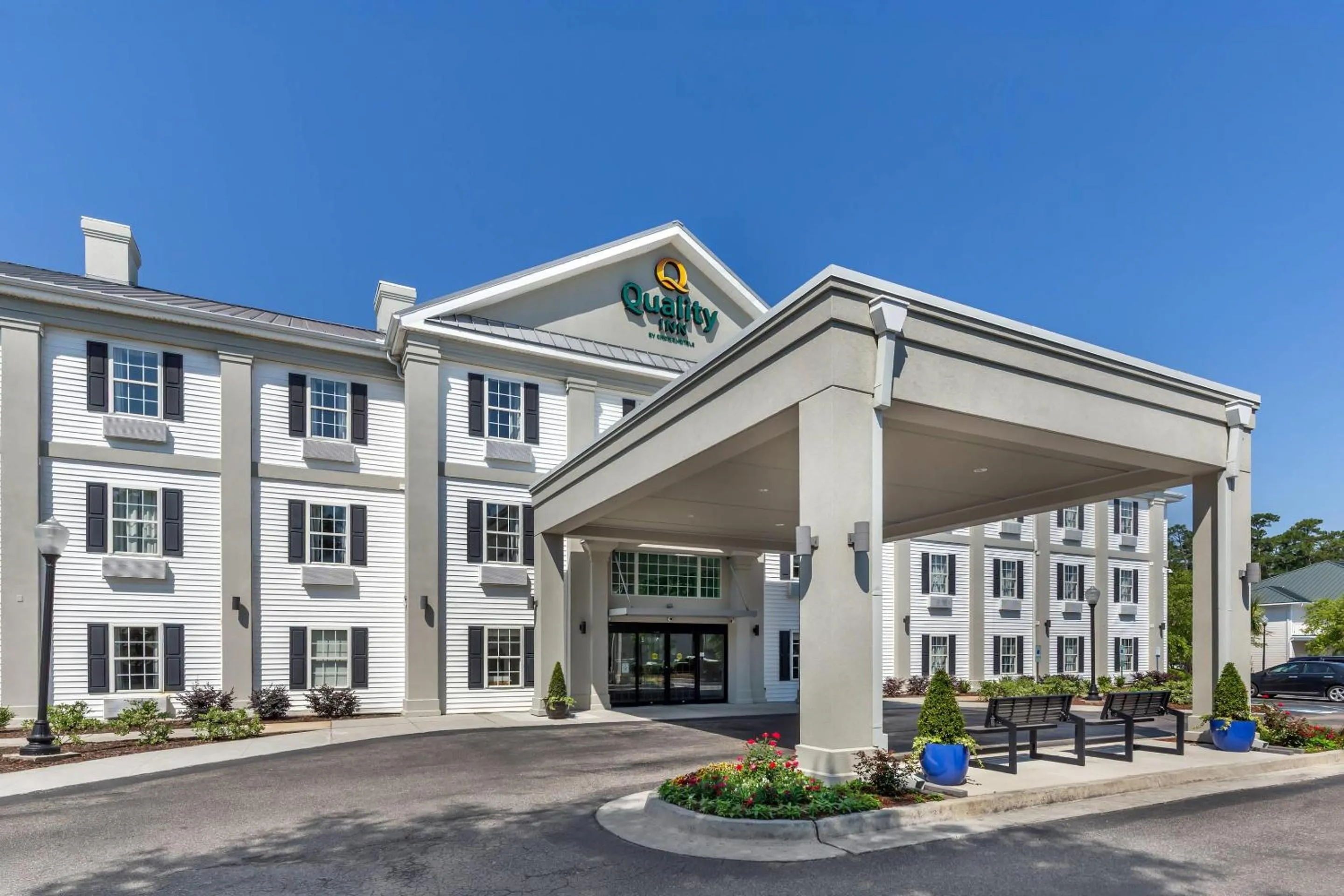Property building in Quality Inn Wilmington
