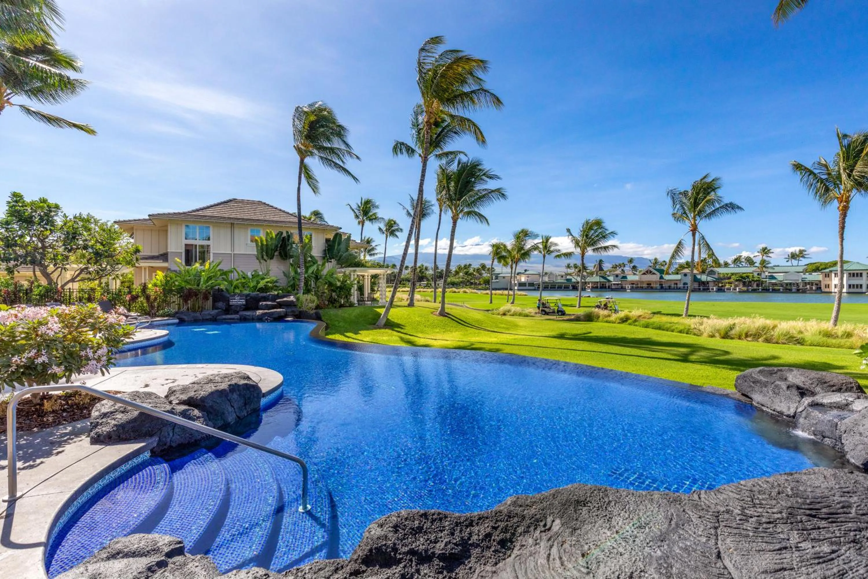 Swimming pool in Fairway Villas Waikoloa by OUTRIGGER