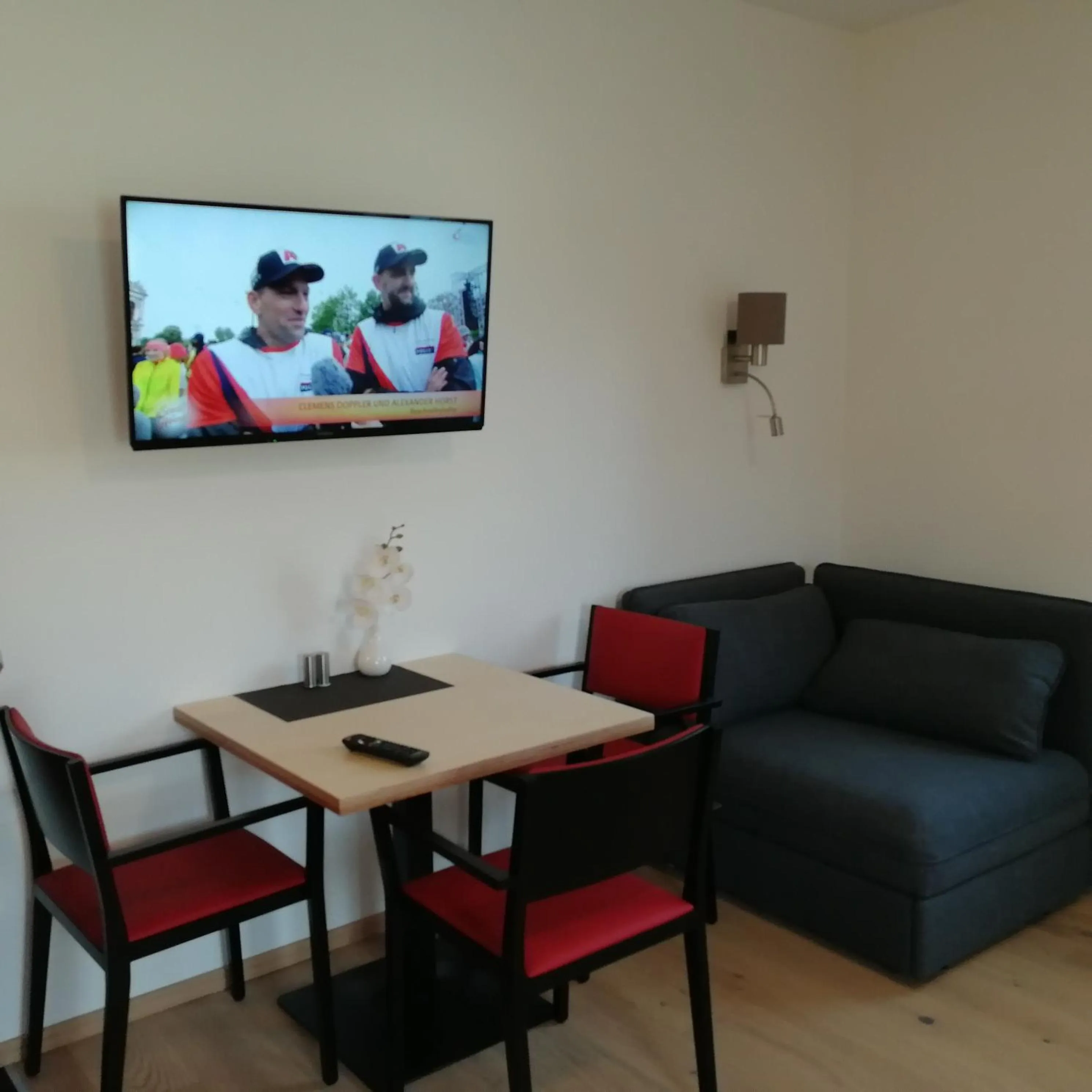 Dining area in Gästehaus Eisenstrasse
