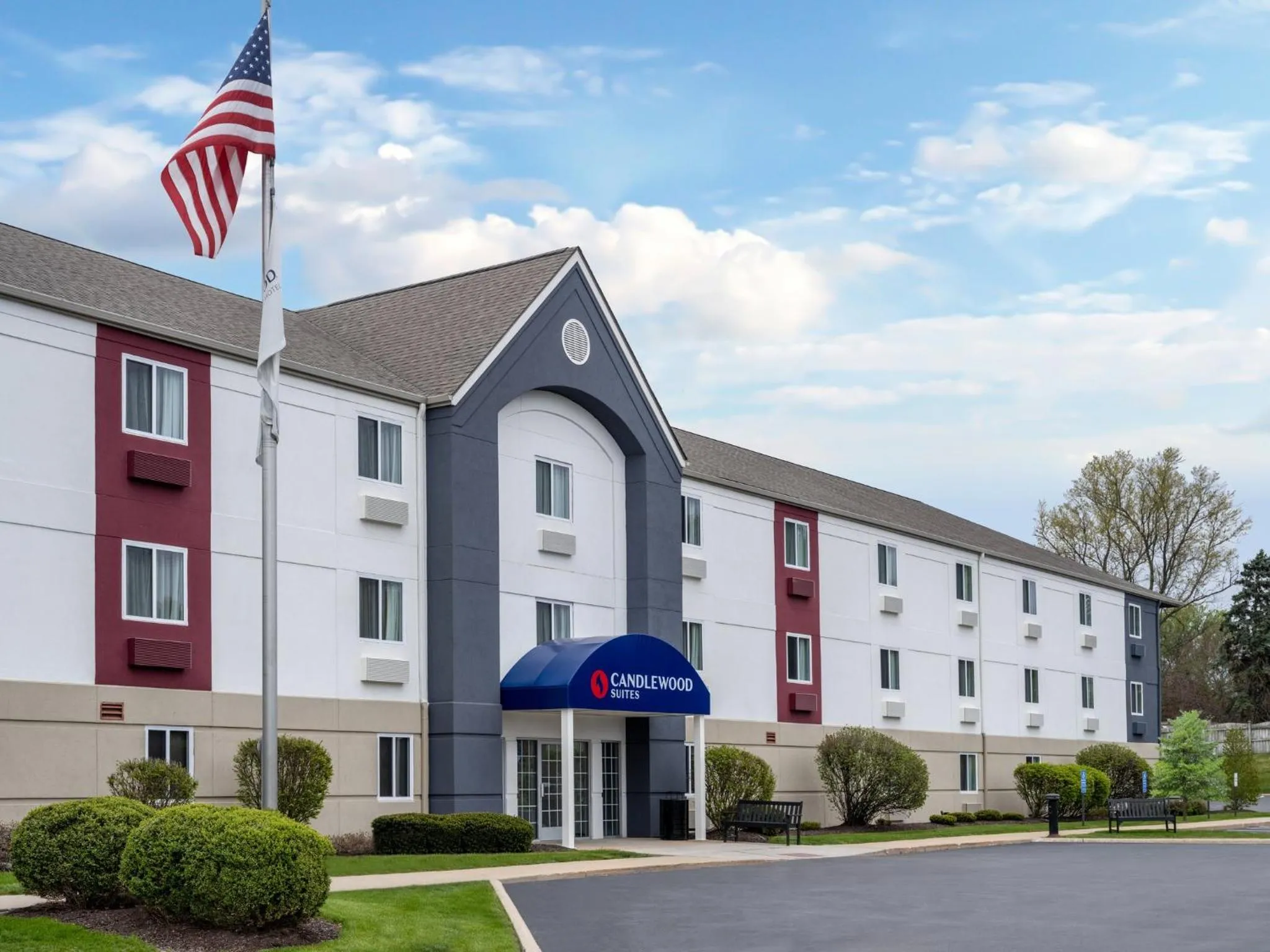 Property building in Candlewood Suites Rockford by IHG