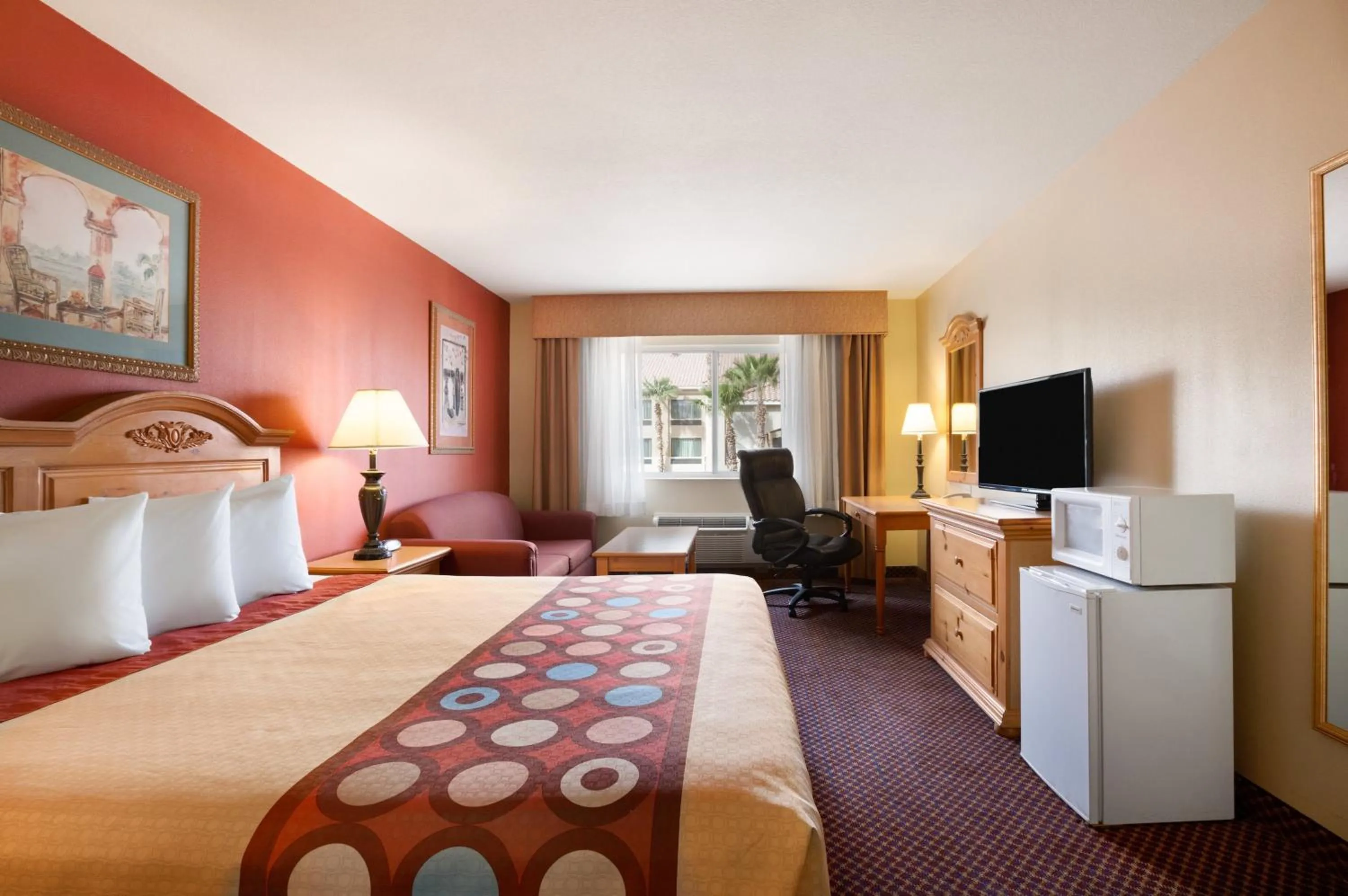 Bed in Super 8 by Wyndham Marana/Tucson Area