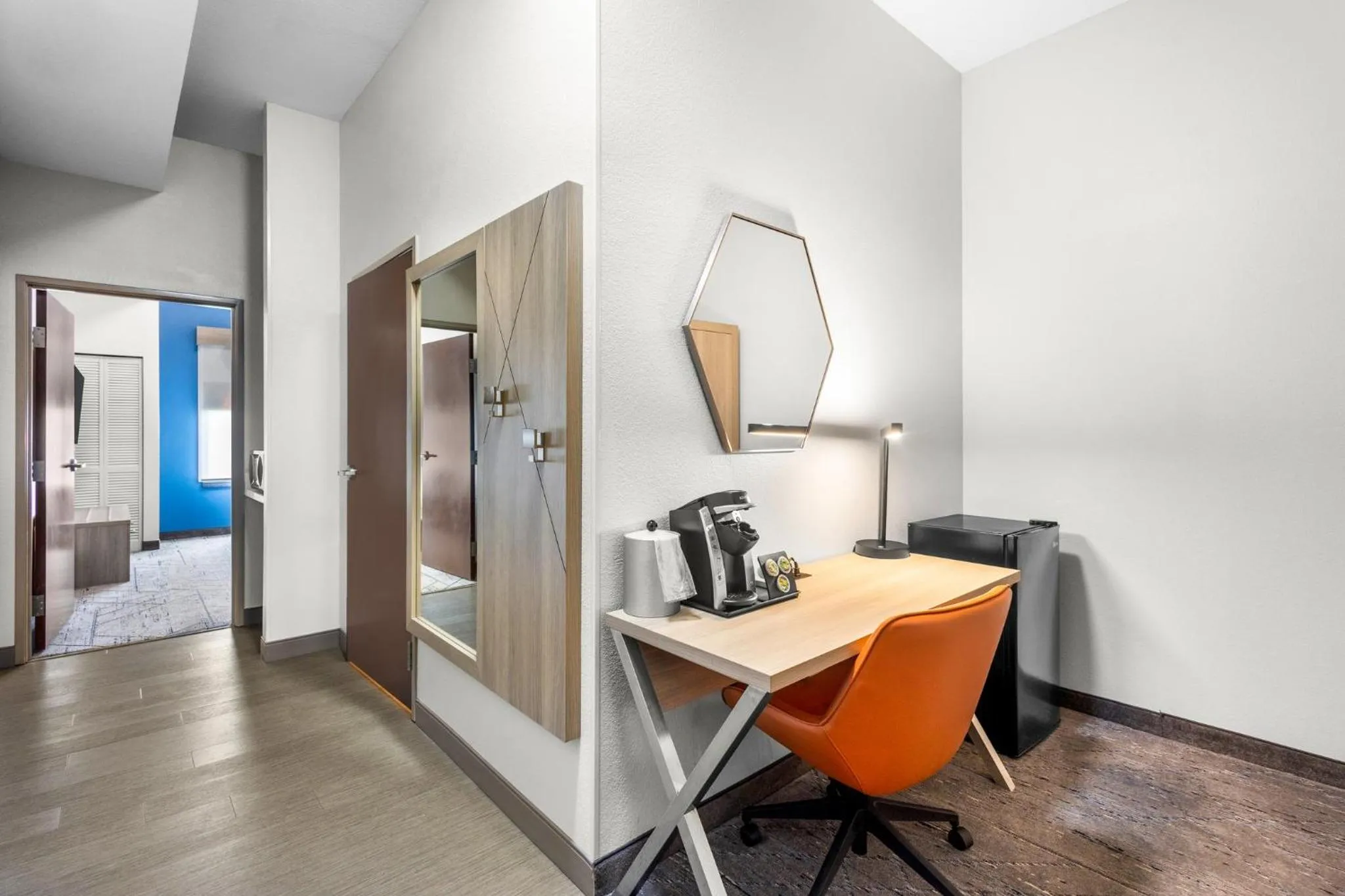 Photo of the whole room in Holiday Inn Express Hotel & Suites Van Wert by IHG