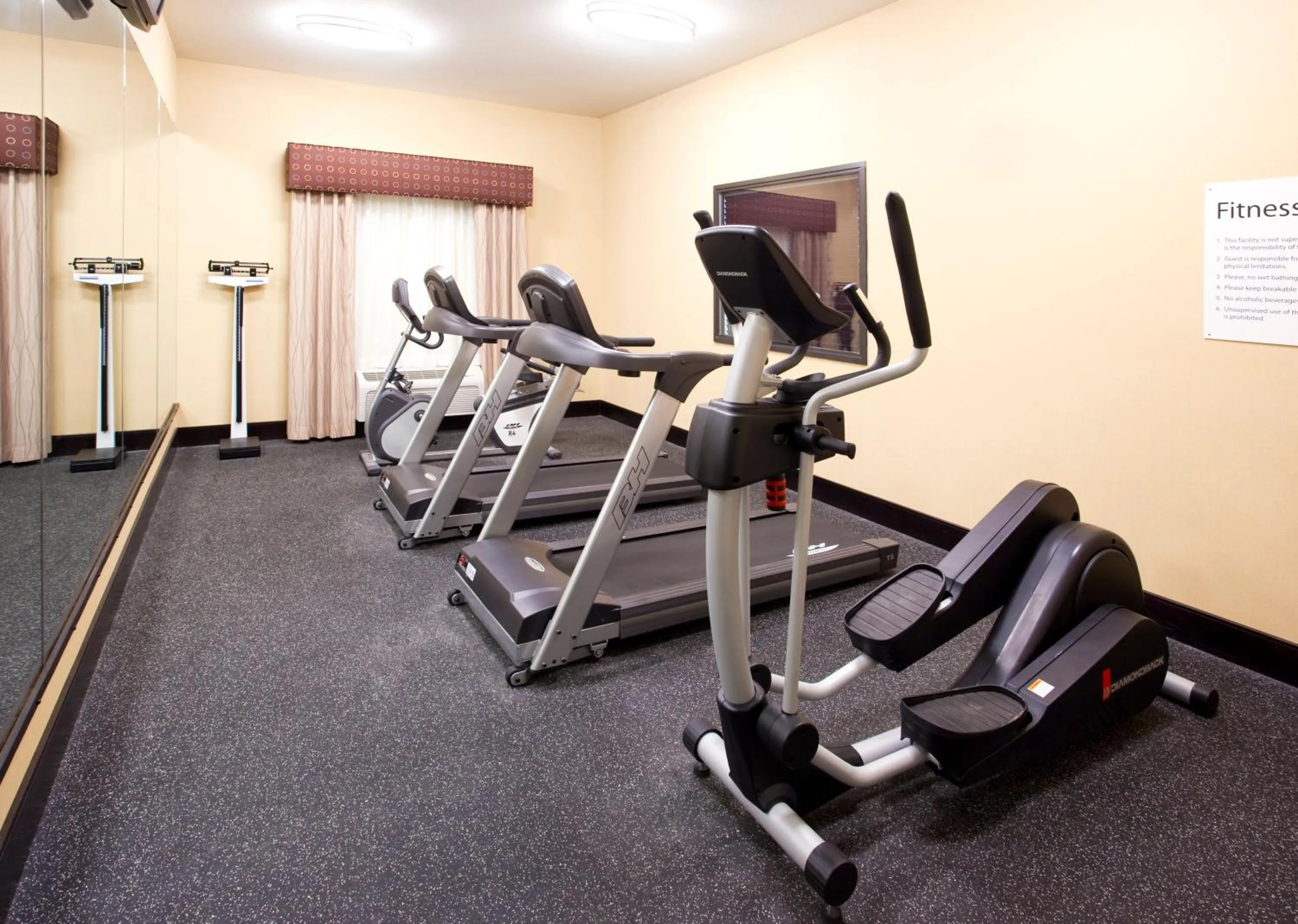 Spa and wellness centre/facilities in Holiday Inn Express Hotel & Suites Van Wert by IHG