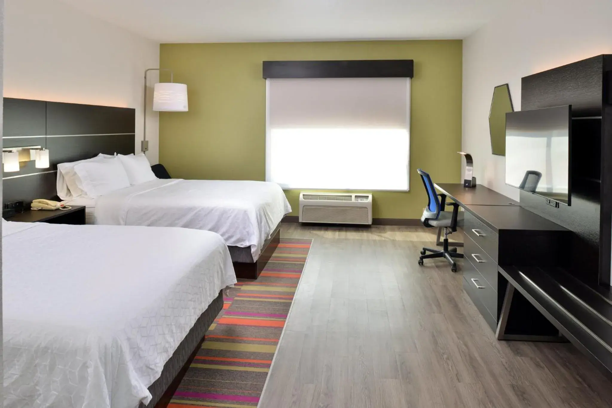 Queen Suite with Mobility Accessible Tub - Non-Smoking in Holiday Inn Express Hotel & Suites Royse City - RockwallRockwall - Royse City by IHG Queen Suite with Mobility Accessible Tub - Non-Smoking in Holiday Inn Express Hotel & Suites Royse City - RockwallRockwall - Royse City by IHG