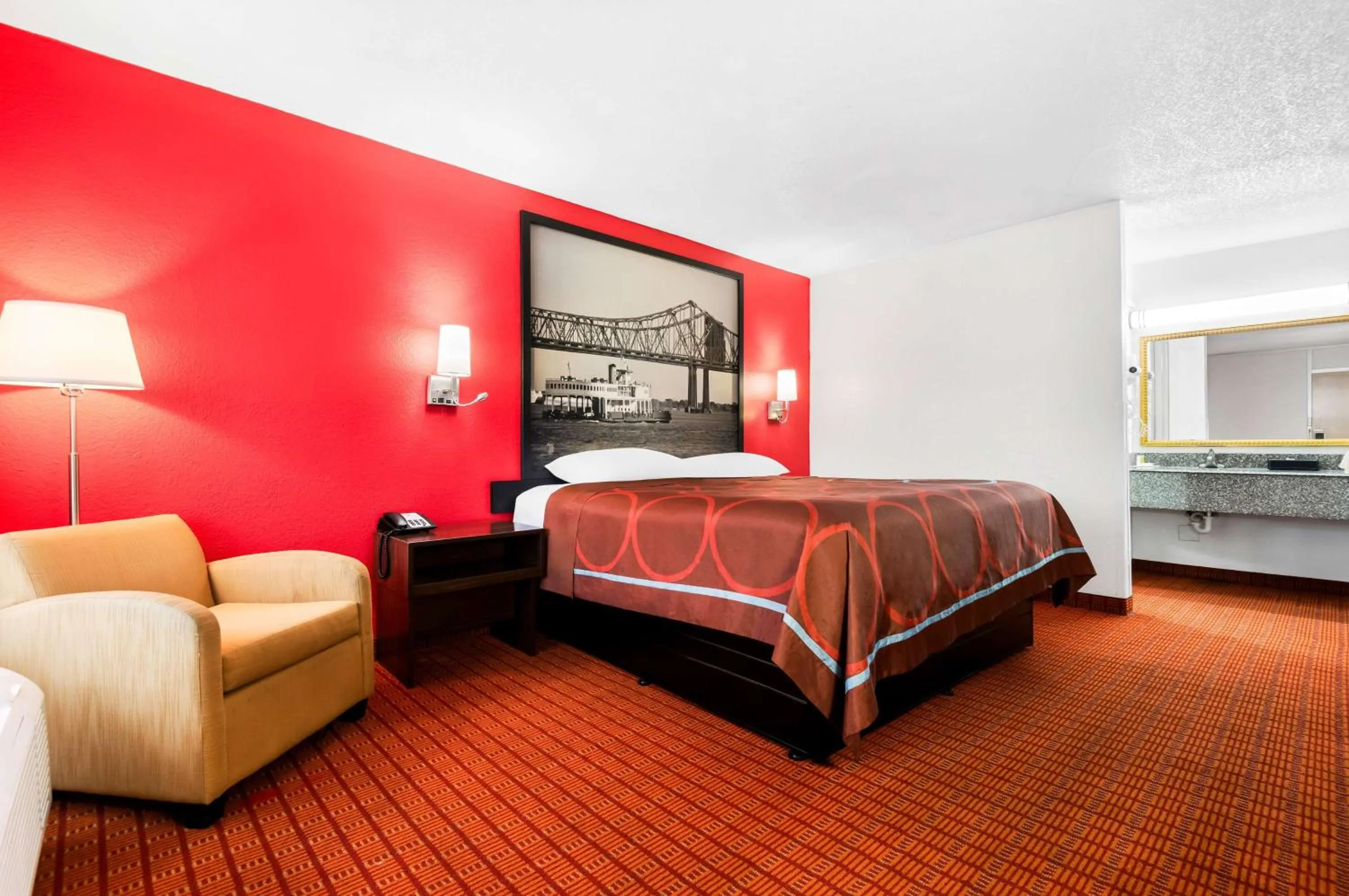 Photo of the whole room, Bed in Super 8 by Wyndham Baton Rouge/I-10