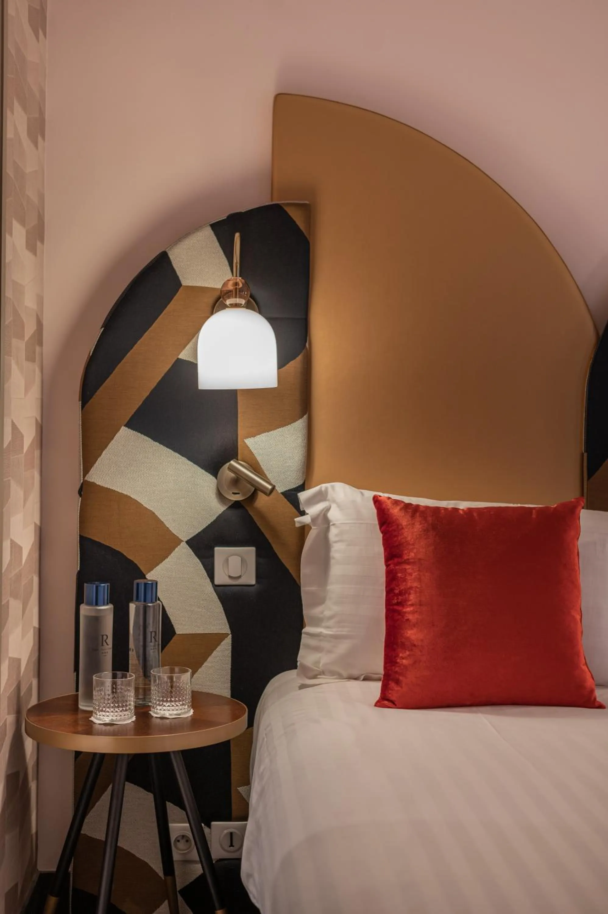 Bed in Royal Saint Germain