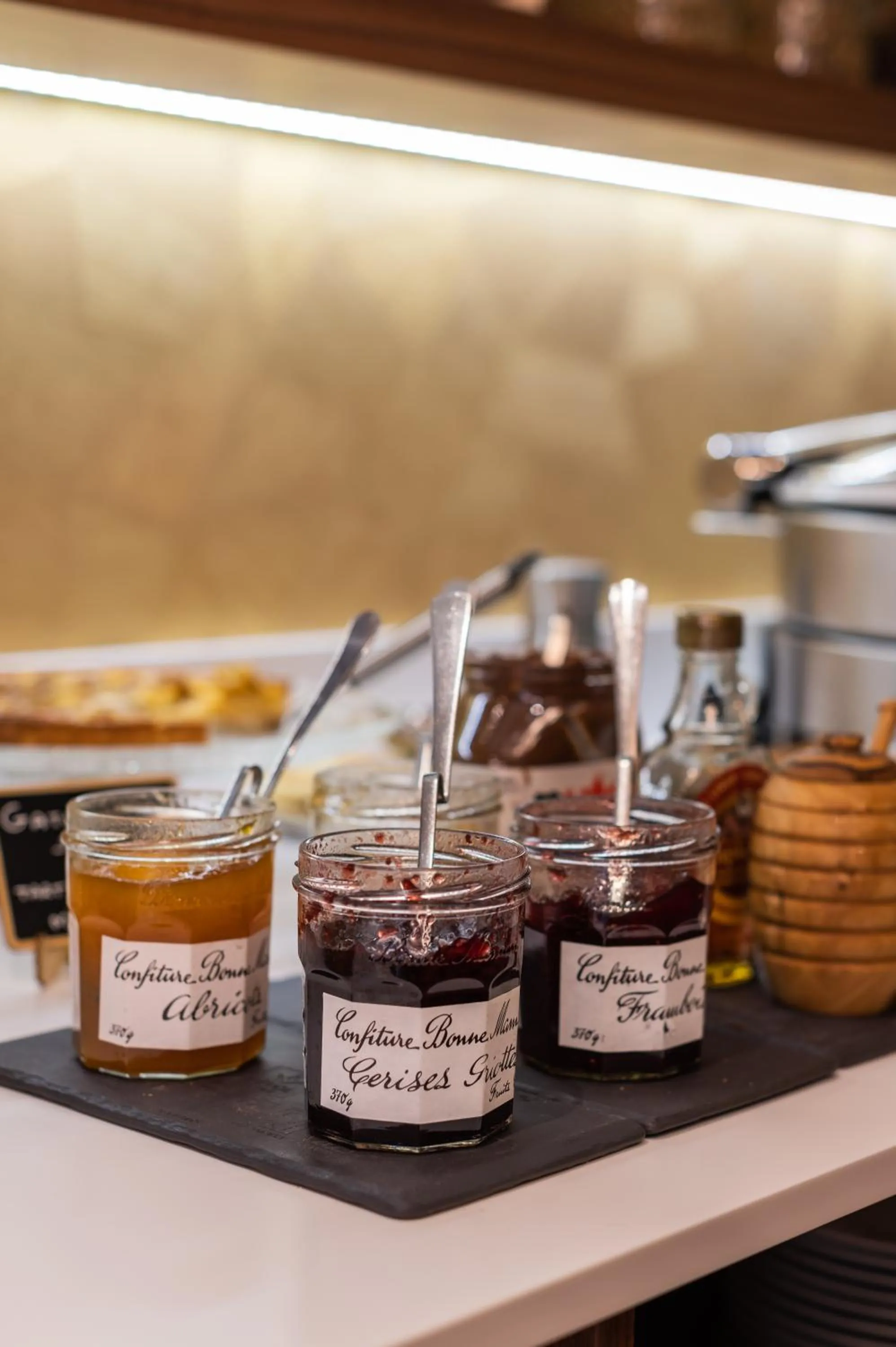 Breakfast in Royal Saint Germain