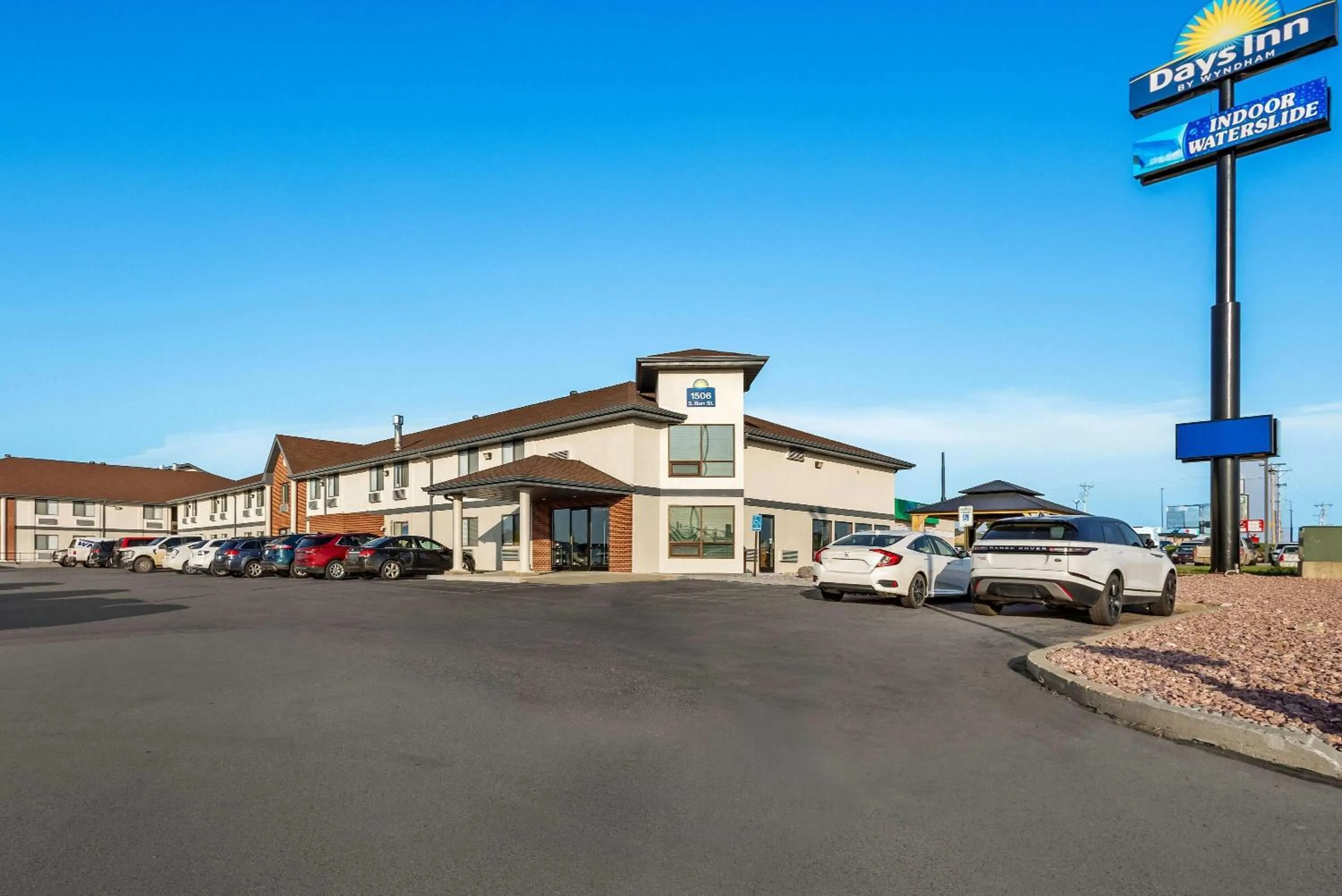 Property building in Days Inn by Wyndham Mitchell SD