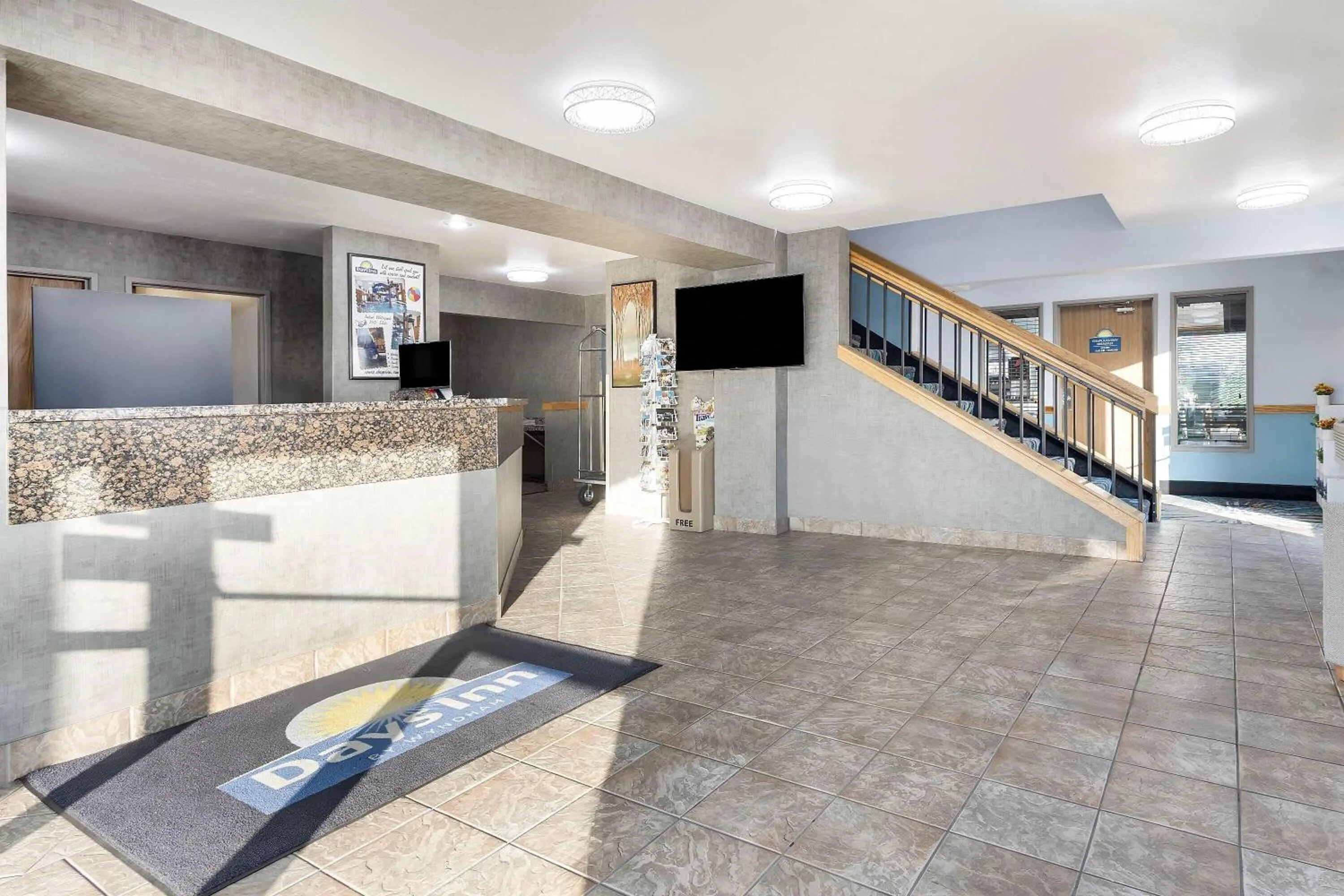 Lobby or reception in Days Inn by Wyndham Mitchell SD