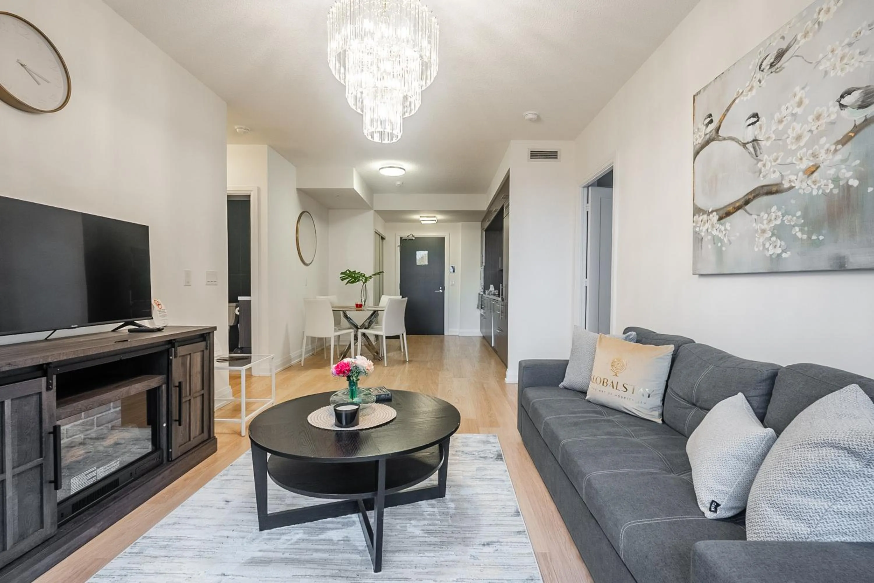 TV and multimedia in GLOBALSTAY Modern Apartments in North York Skyscraper