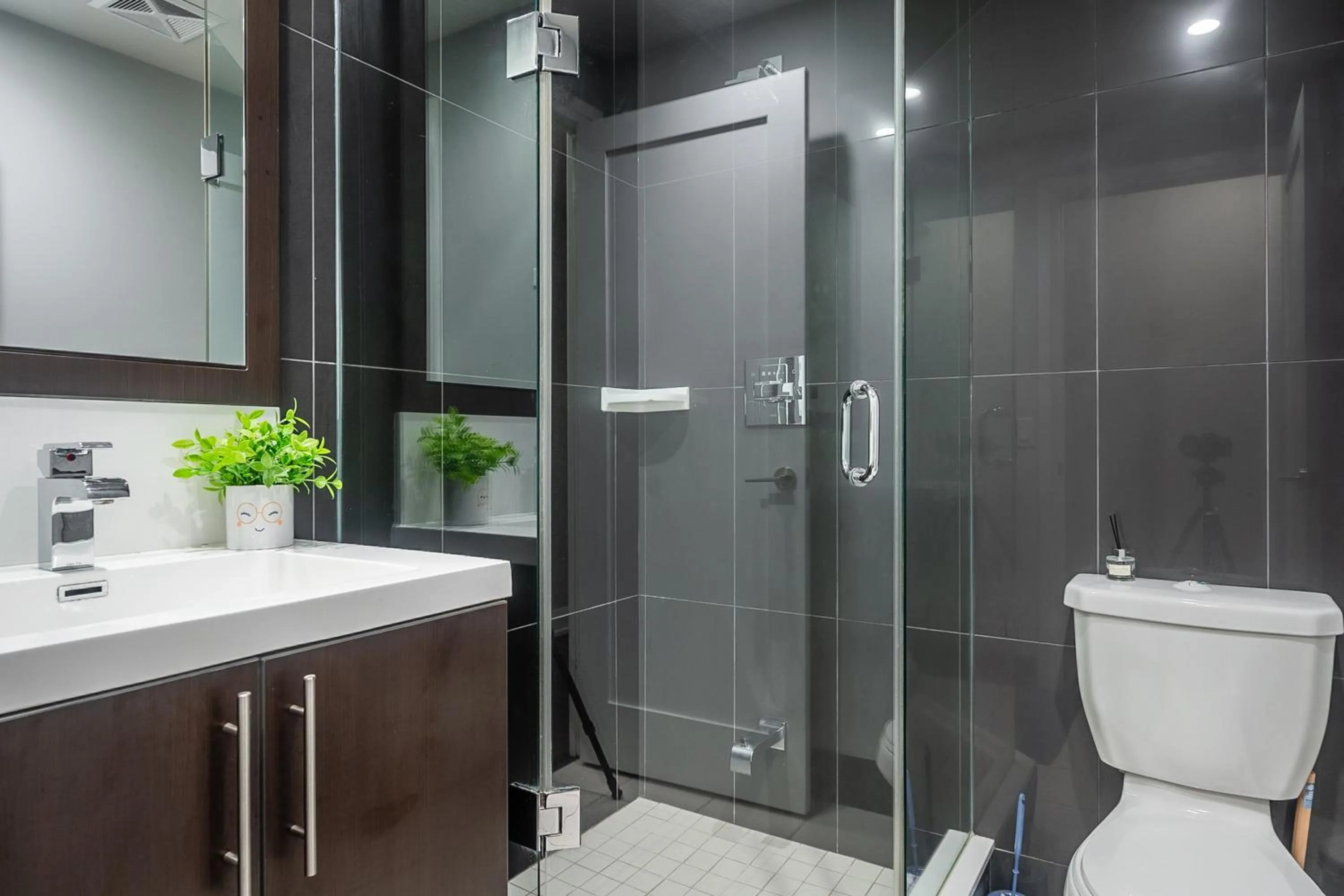 Shower in GLOBALSTAY Modern Apartments in North York Skyscraper