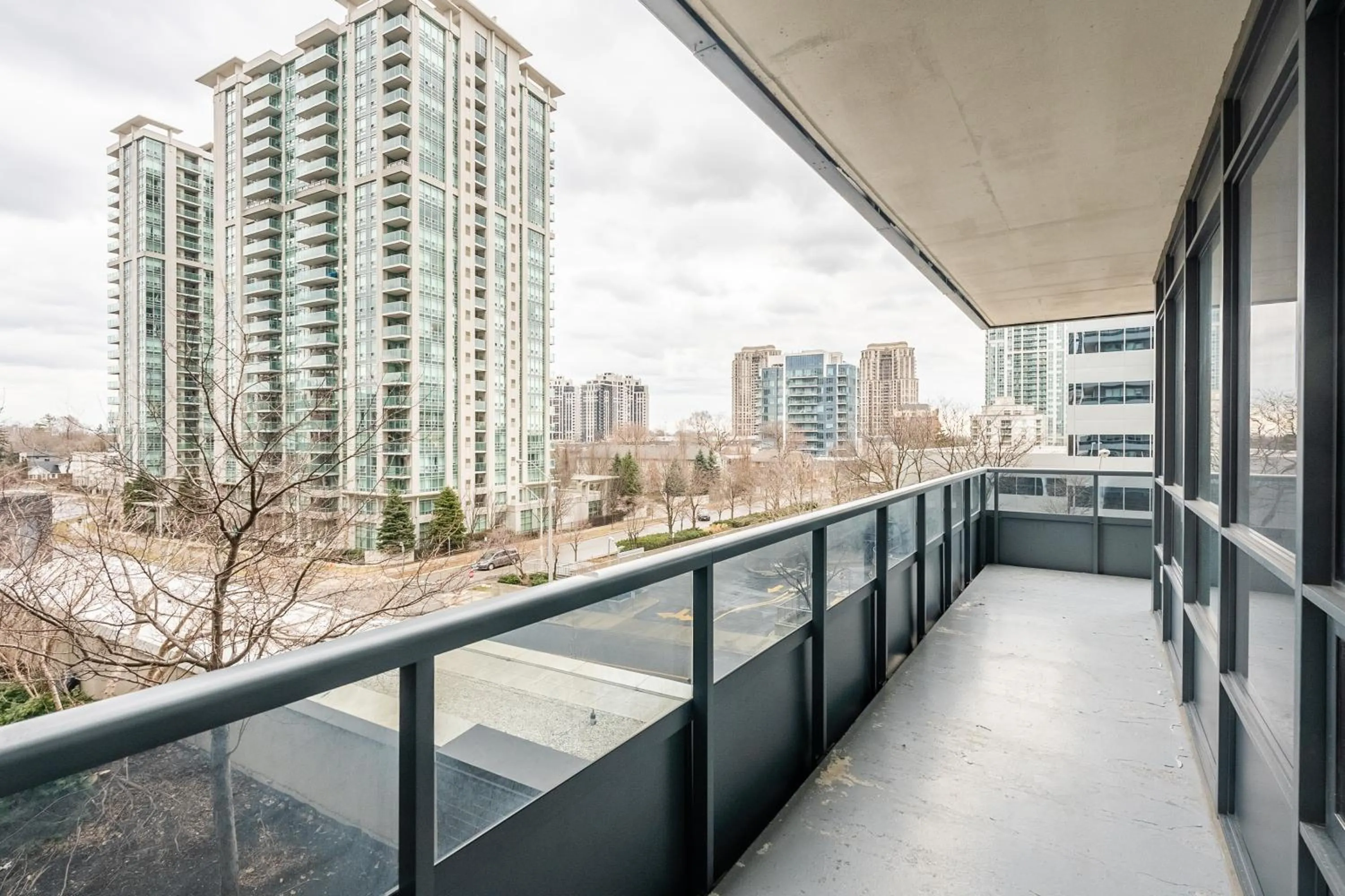 Balcony/Terrace in GLOBALSTAY Modern Apartments in North York Skyscraper