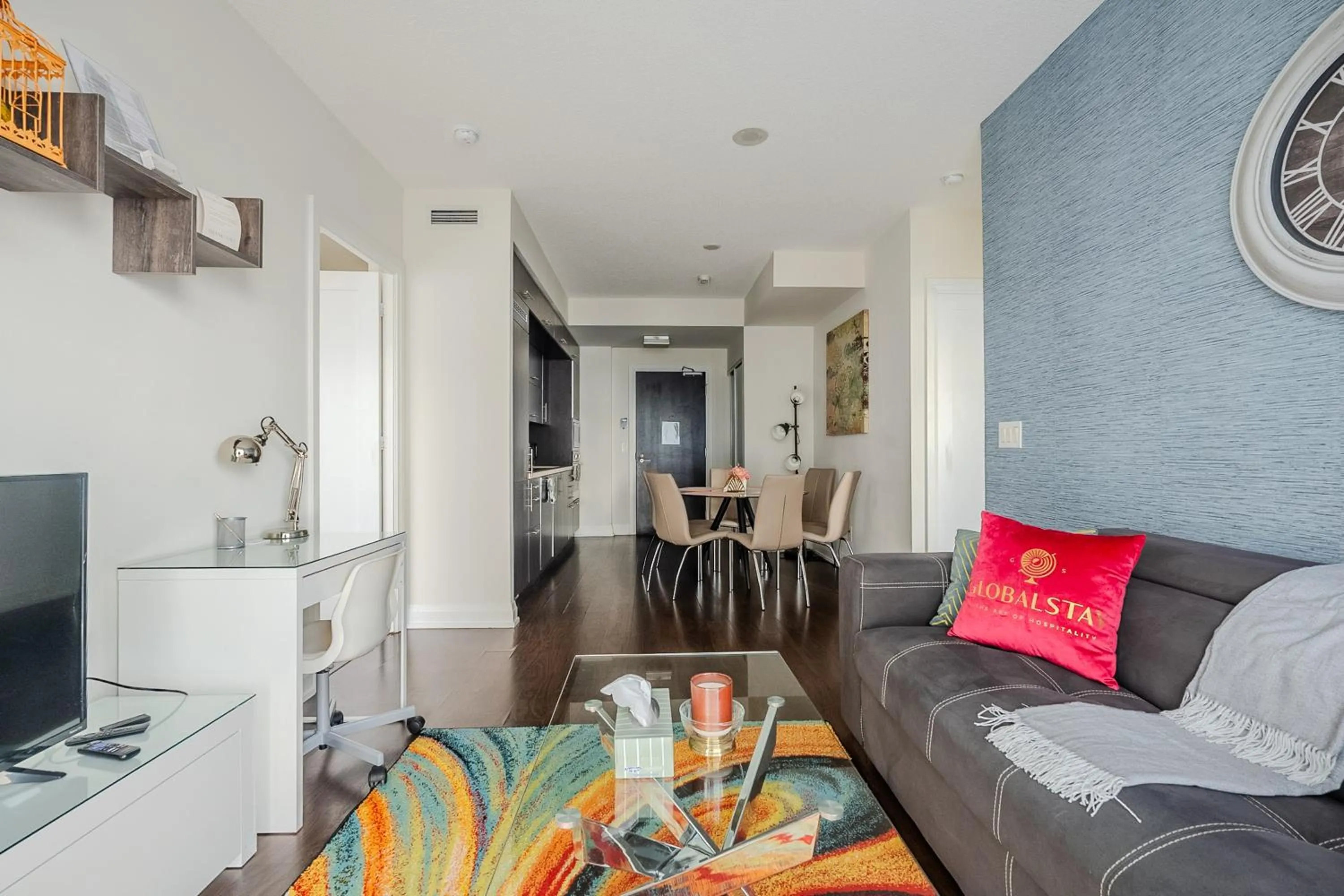 TV and multimedia in GLOBALSTAY Modern Apartments in North York Skyscraper