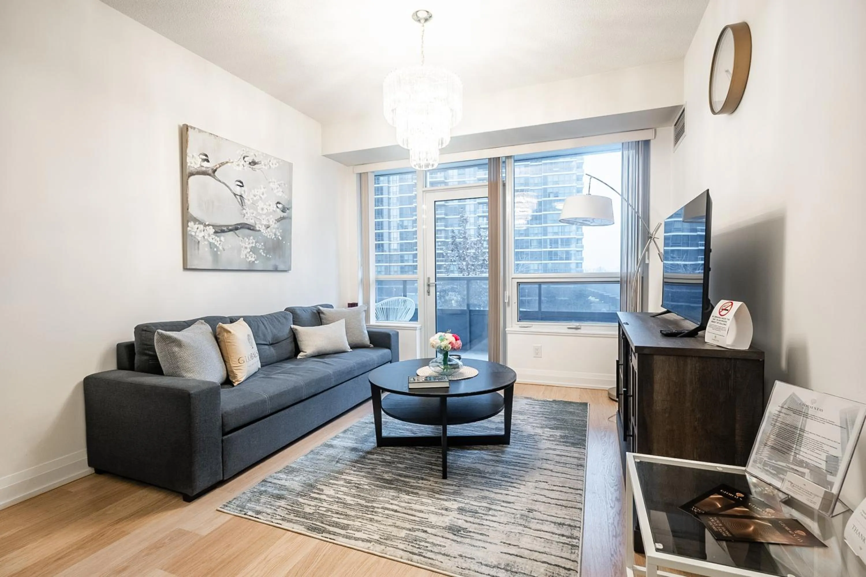 TV and multimedia in GLOBALSTAY Modern Apartments in North York Skyscraper