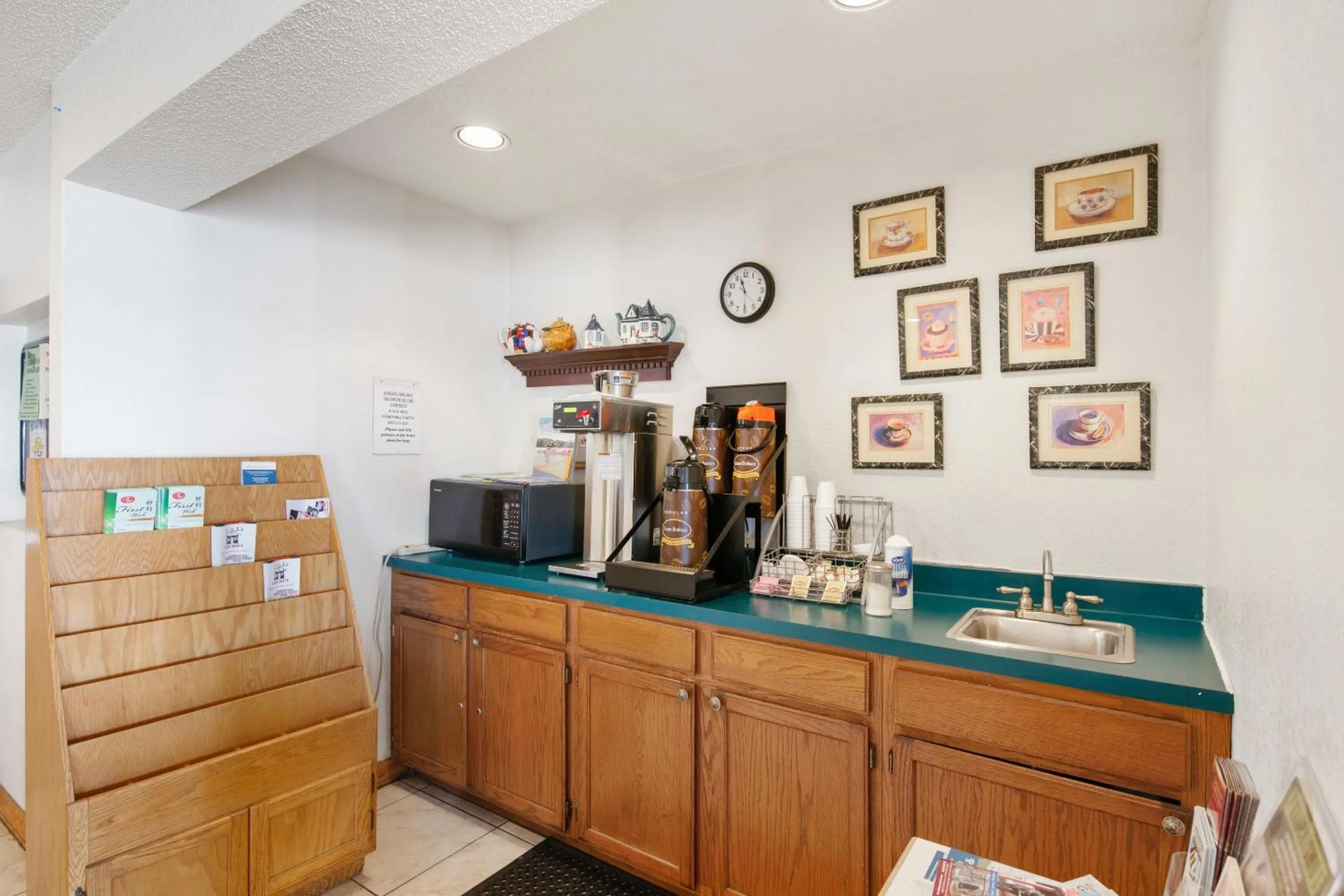 Breakfast in OYO Hotel Portage I-94