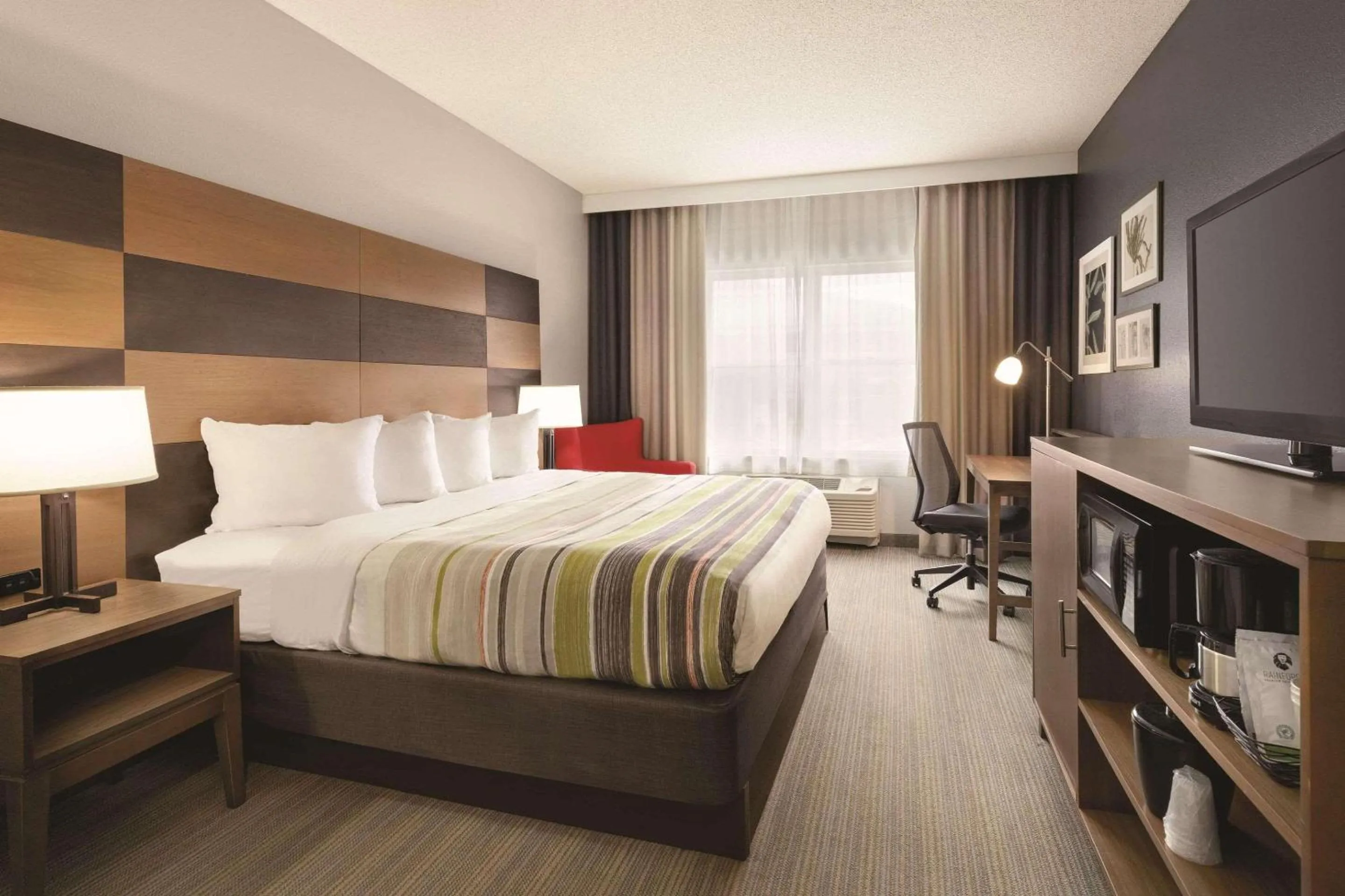 Bedroom, Bed in Country Inn & Suites by Radisson, Boone, NC